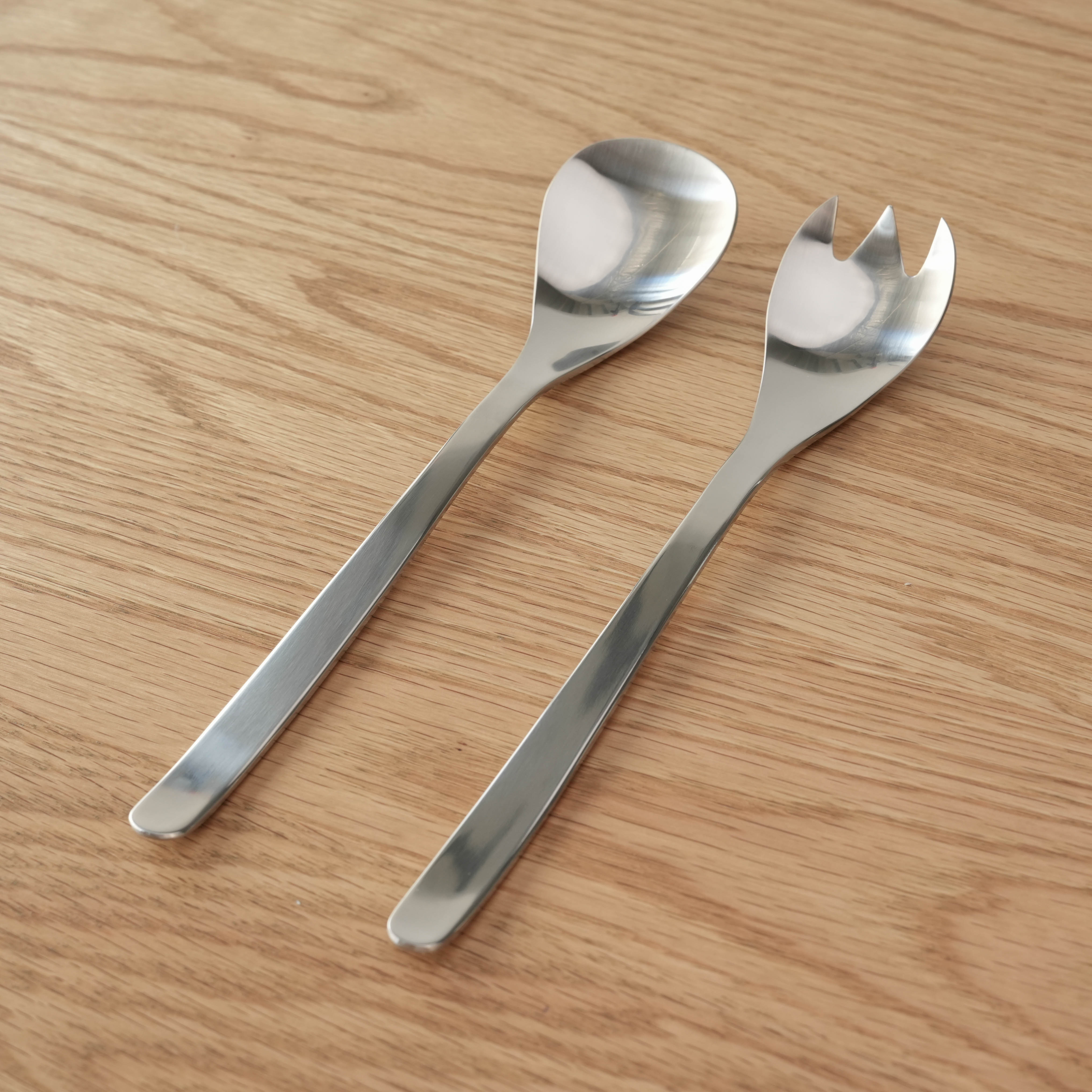 Sori Yanagi stainless salad fork and matching spoon set 22cm, perfect for stylish and functional salad serving in home dining.