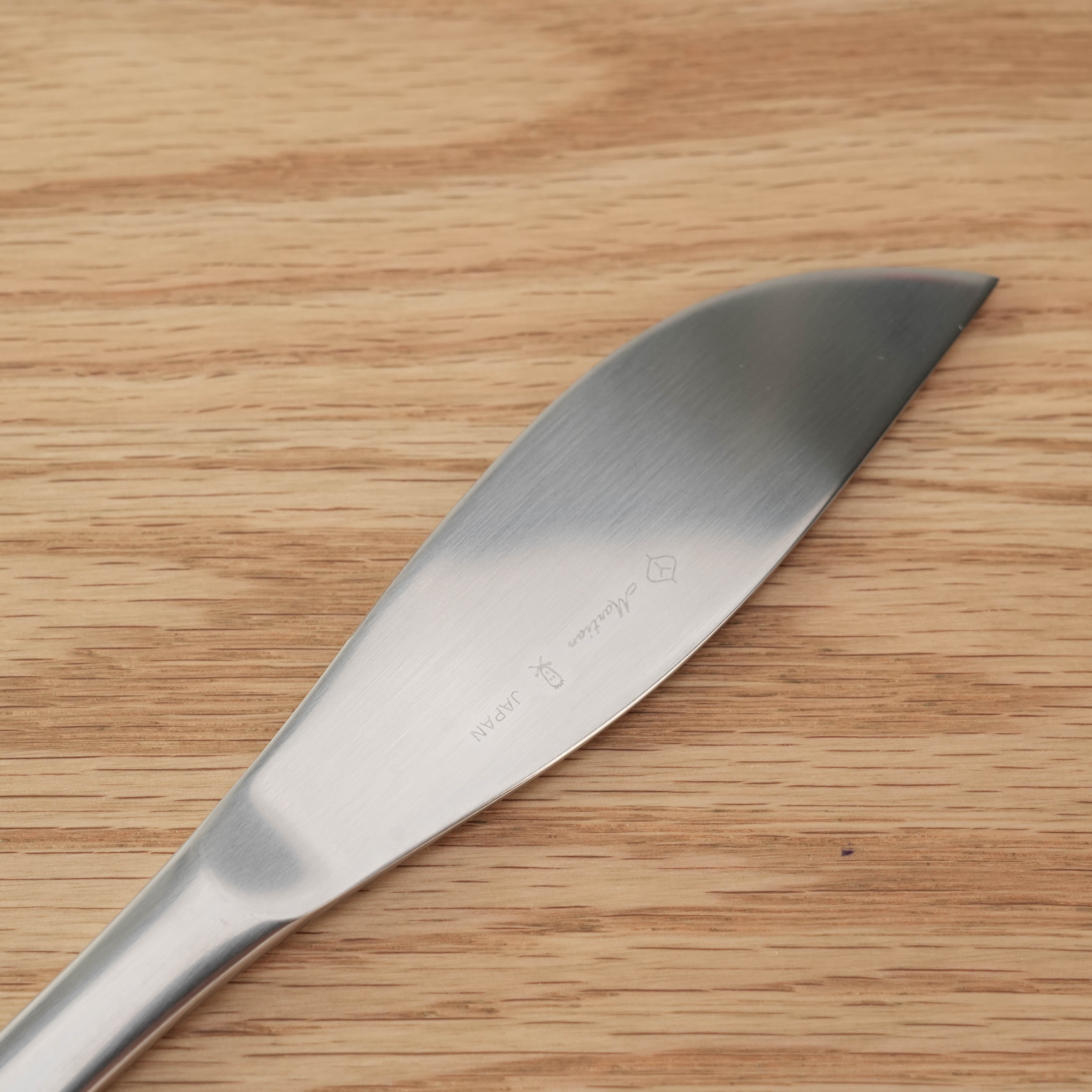 Sori Yanagi Dessert Knife - Stainless Steel | Dishwasher Safe, featuring a sleek, modern blade design. Ideal for elegant dining.