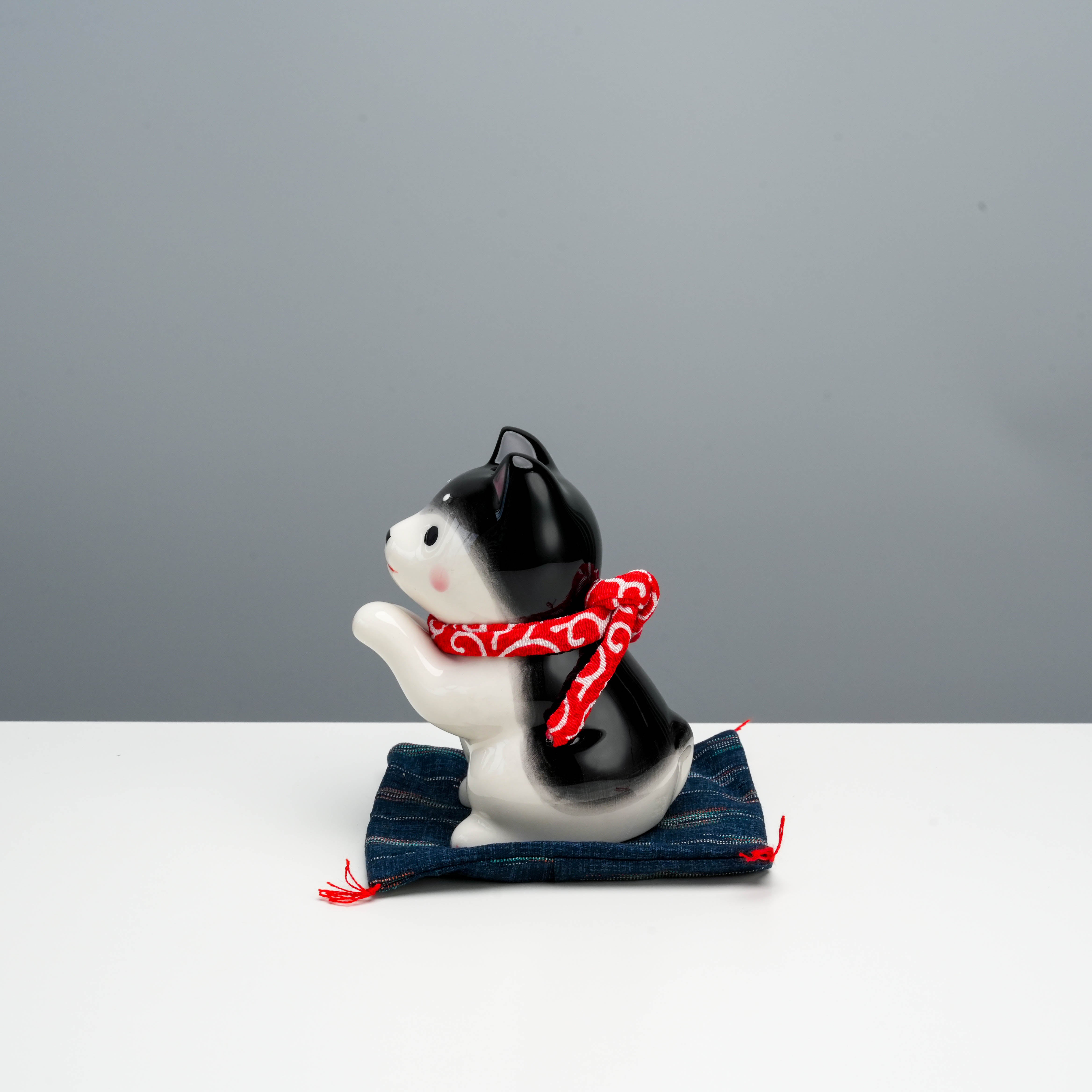 Yakushigama Shiba Dog Wishing Ornament Black