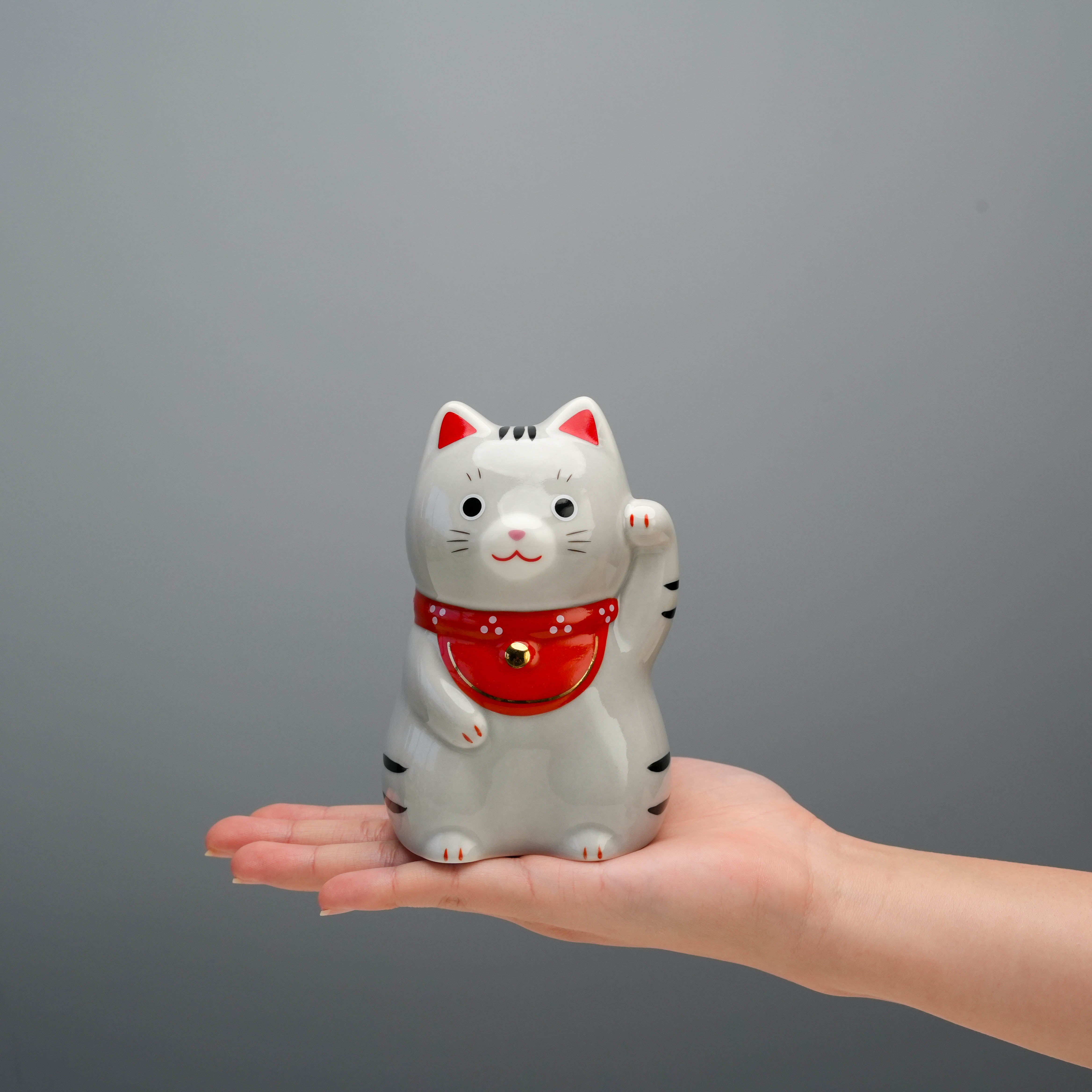 Yakushigama Bliss Beckoning Cat Sabatora