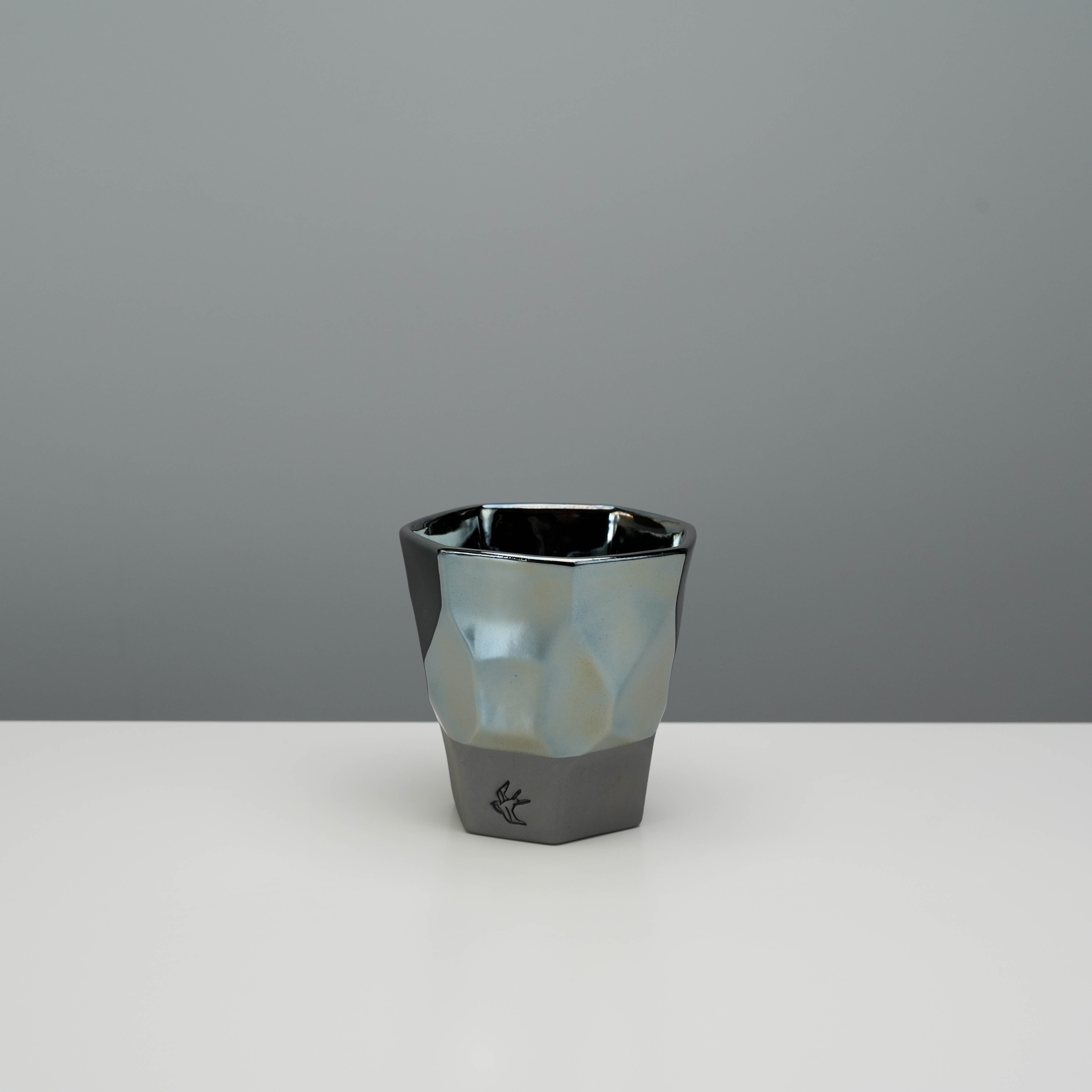 Tsubame Kobo Free Cup - Tumbler in Platinum Blue with faceted black clay design, 220ml capacity, handcrafted in Japan.
