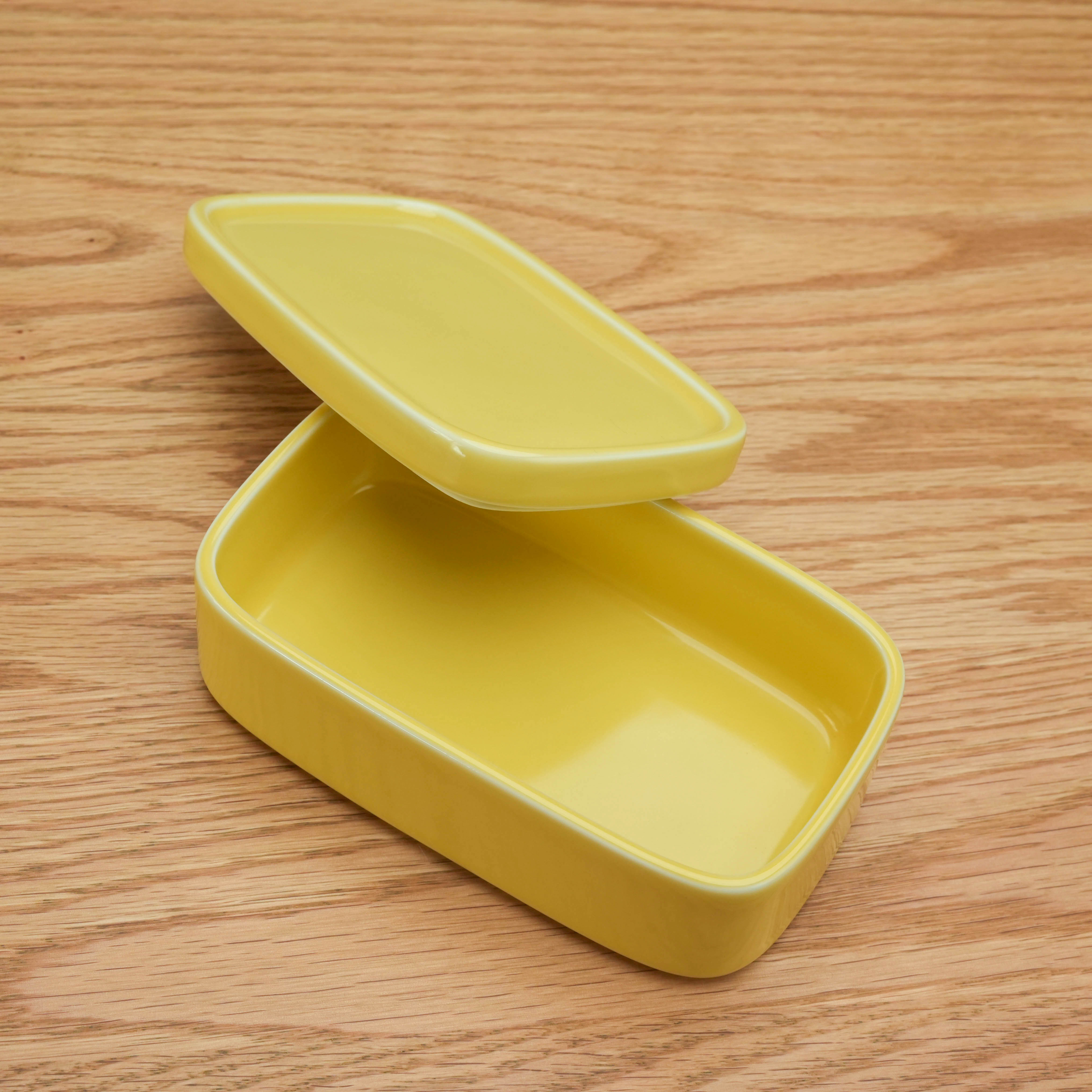 Hasami Ware Hakusan Butter Dish