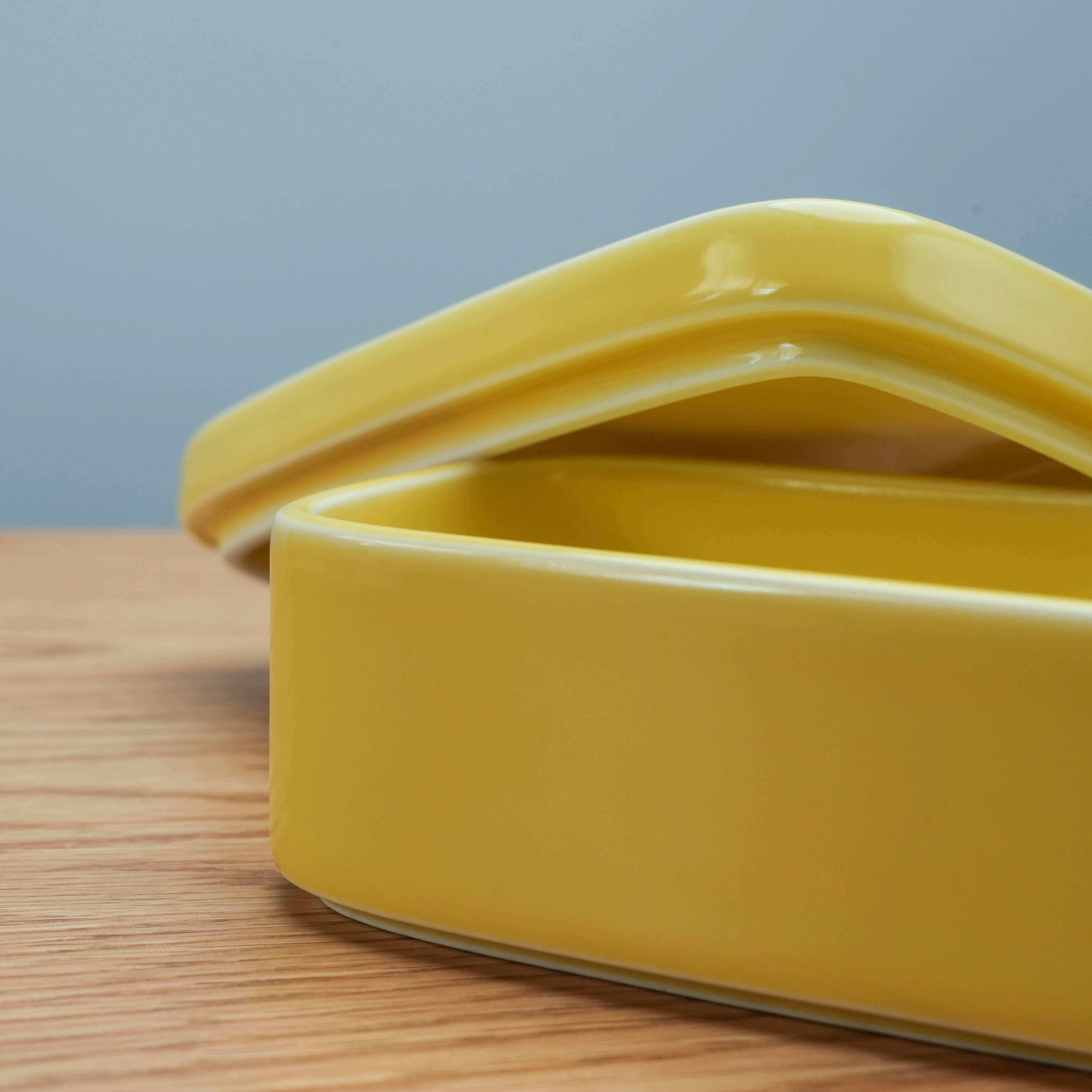 Hasami Ware Hakusan Butter Dish