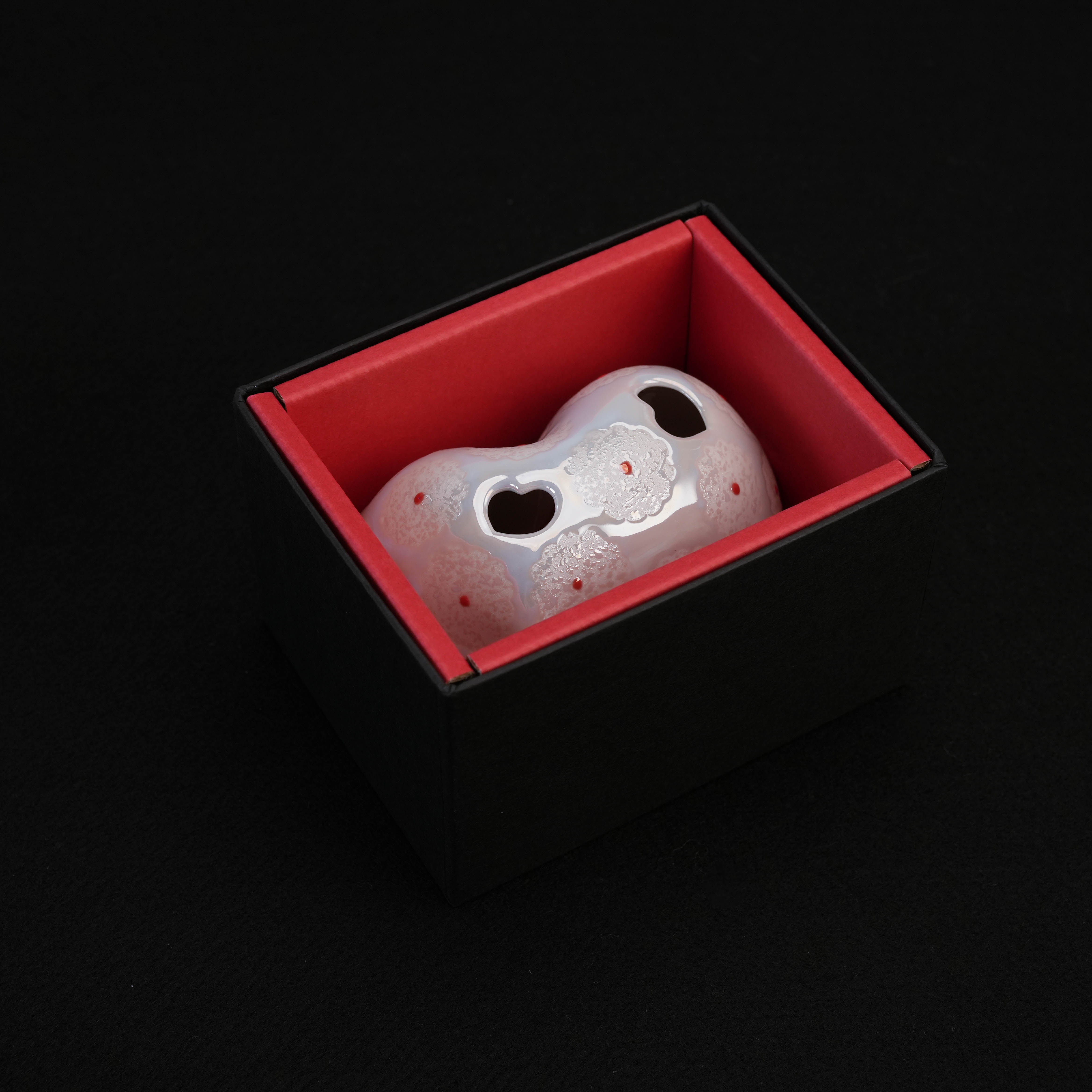 Arita Ware Nishiki White Flower Pearl Glaze Incense Holder