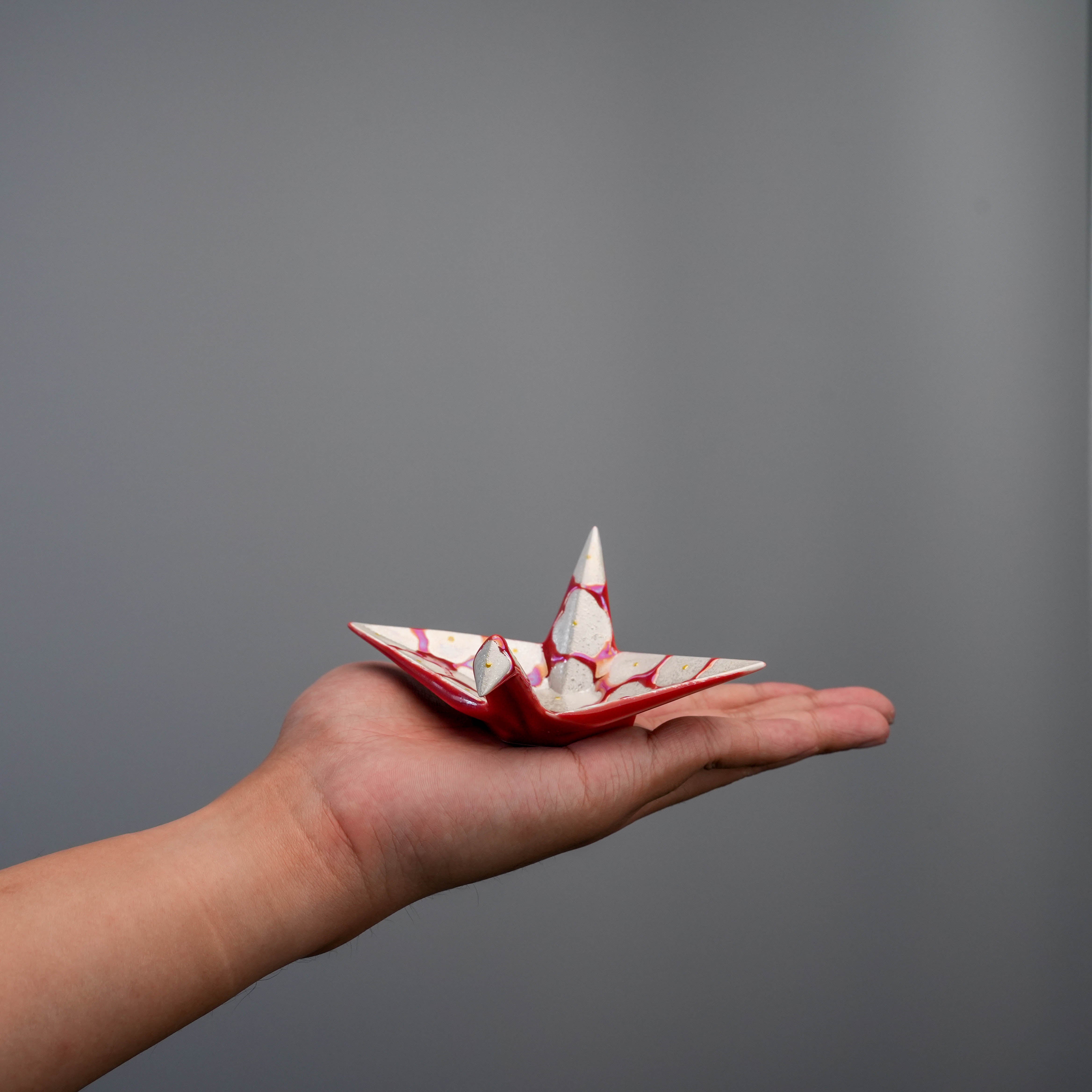 Arita Ware Nishiki Red Flower Pearl Glaze Origami Crane Delicacy Dish