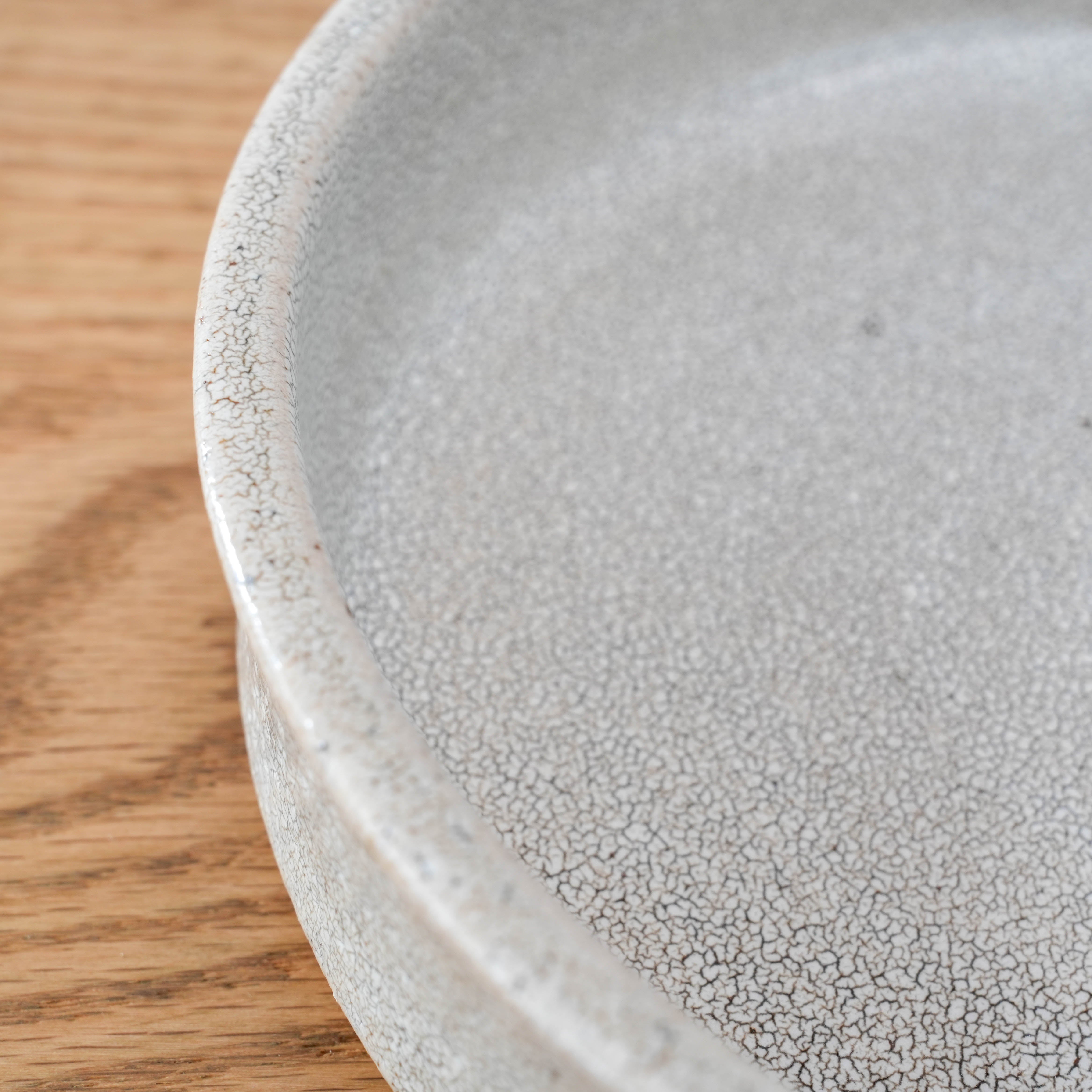 Close-up of Mino Ware Sabi Kairagi Bowl highlighting its intricate kairagi crackle texture and artisanal glaze finish for a rustic look.