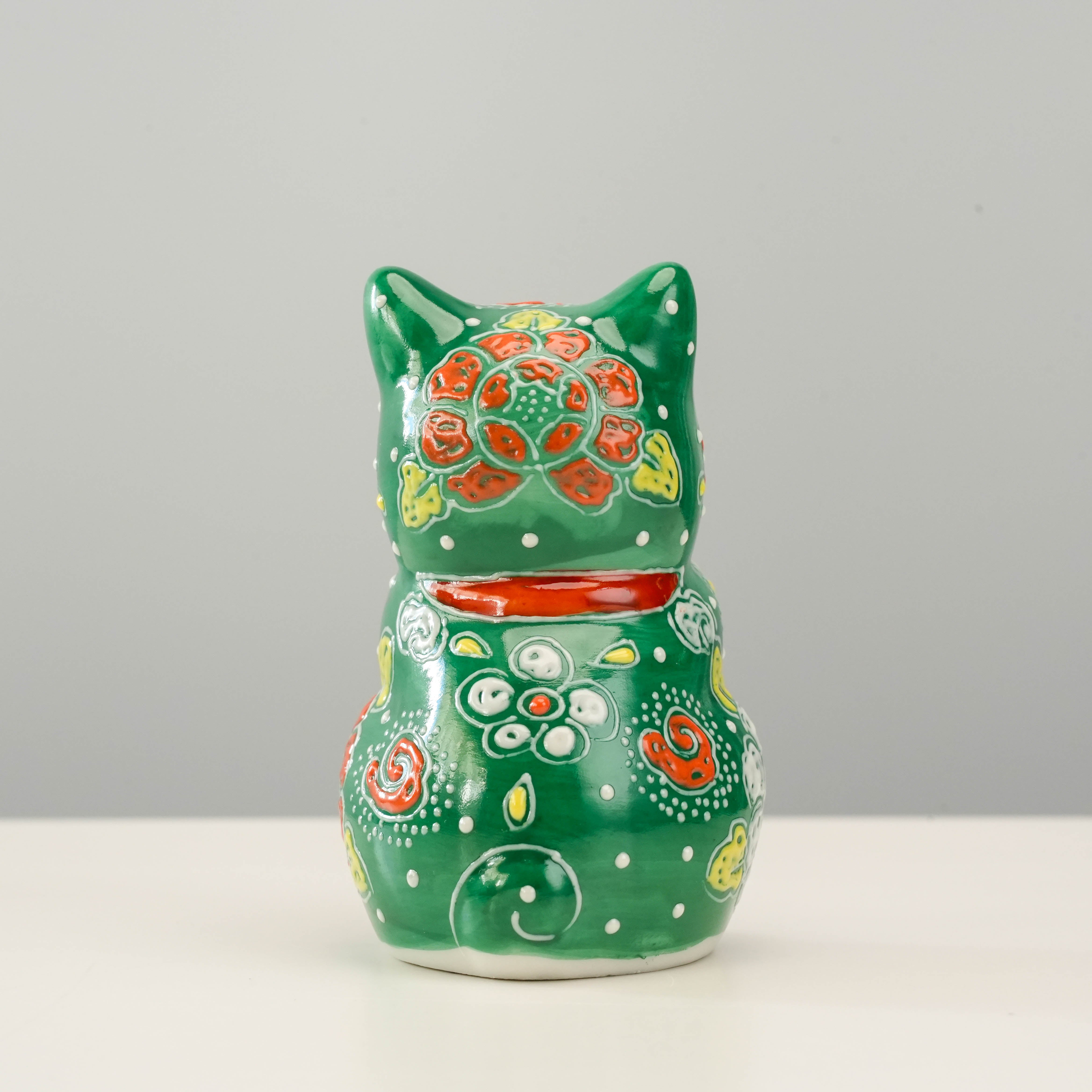 Kutani Ware Cat Ornament - Green Begging Cat