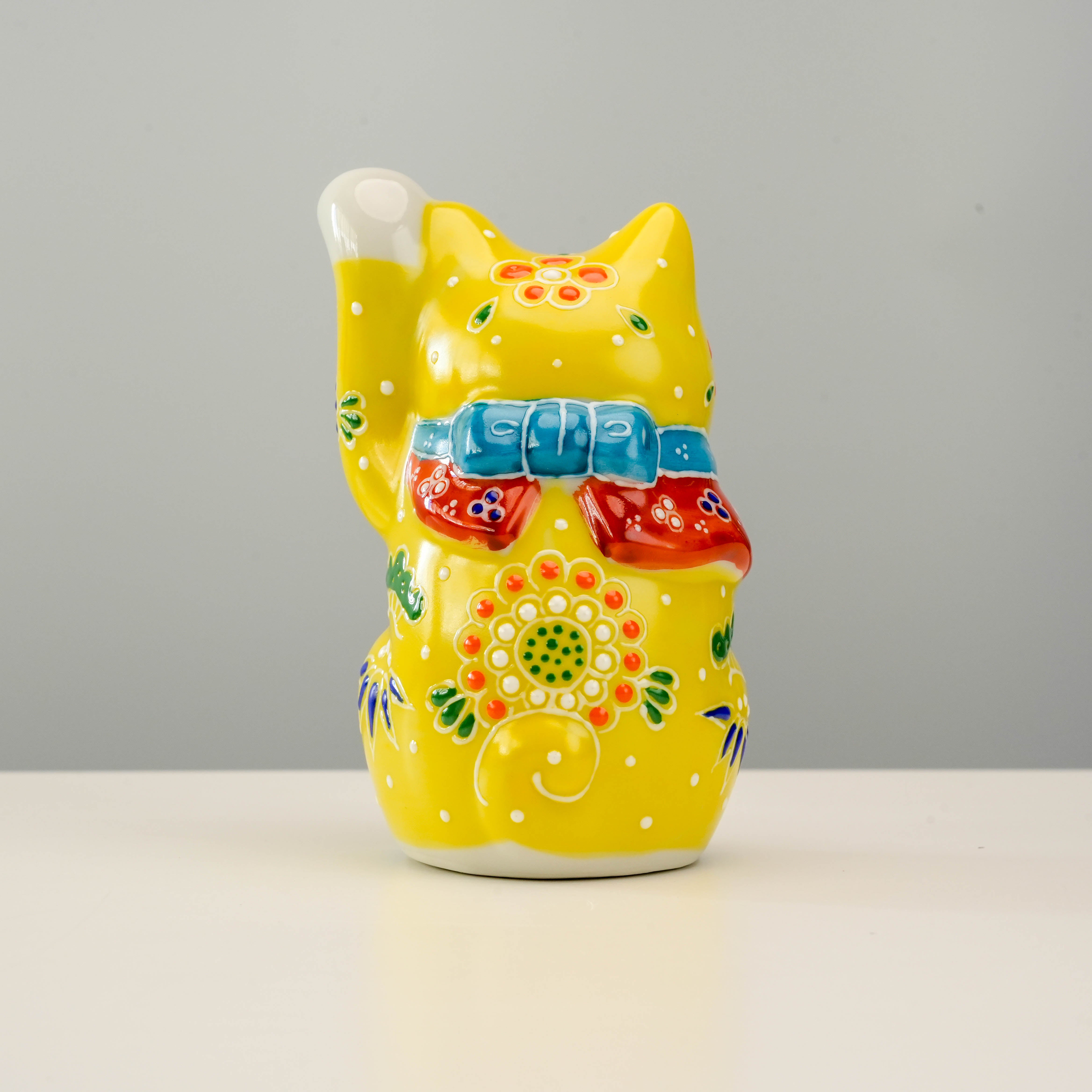 Kutani Ware Cat Ornament – Yellow Floral