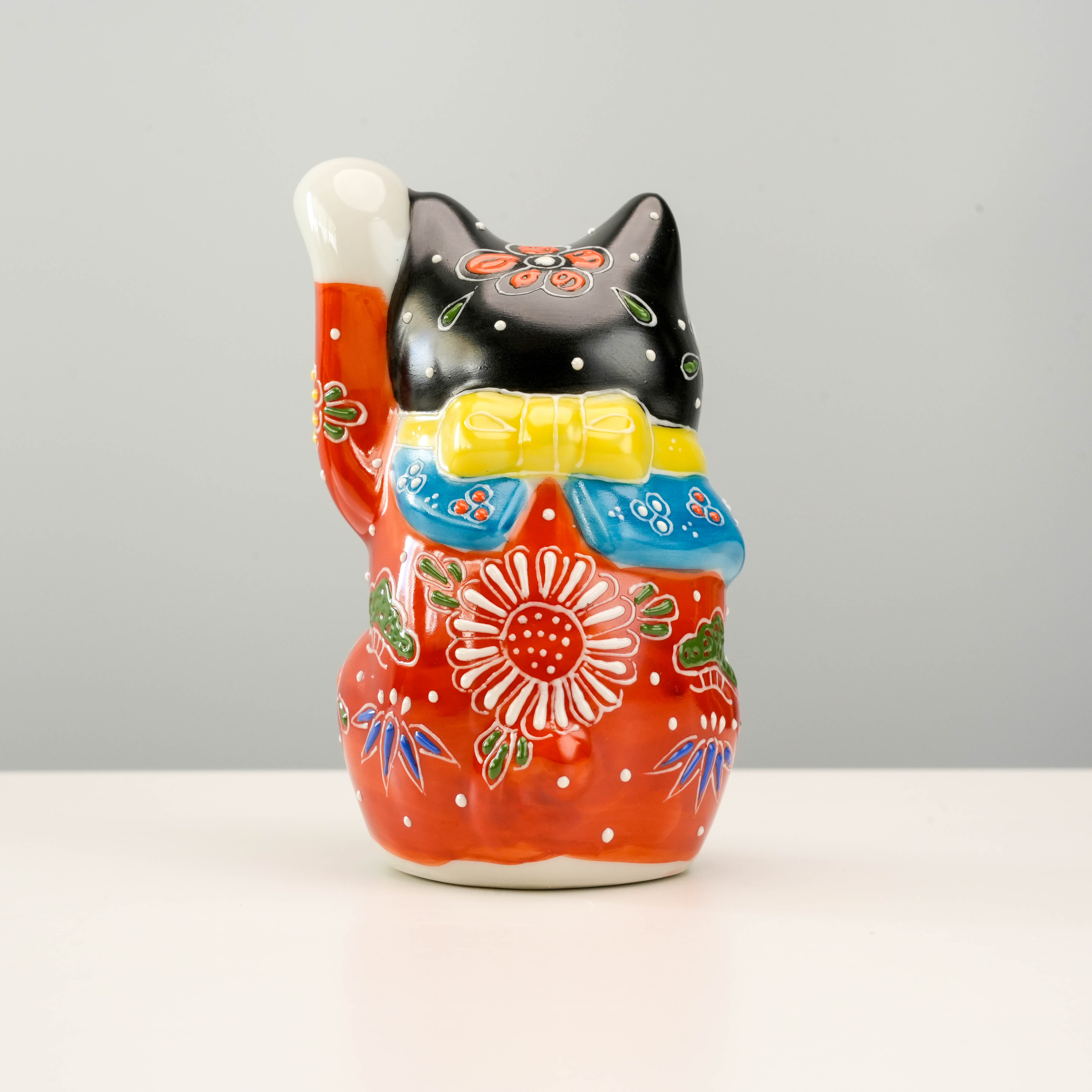Kutani Ware Cat Ornament – Black & Red Floral Coat