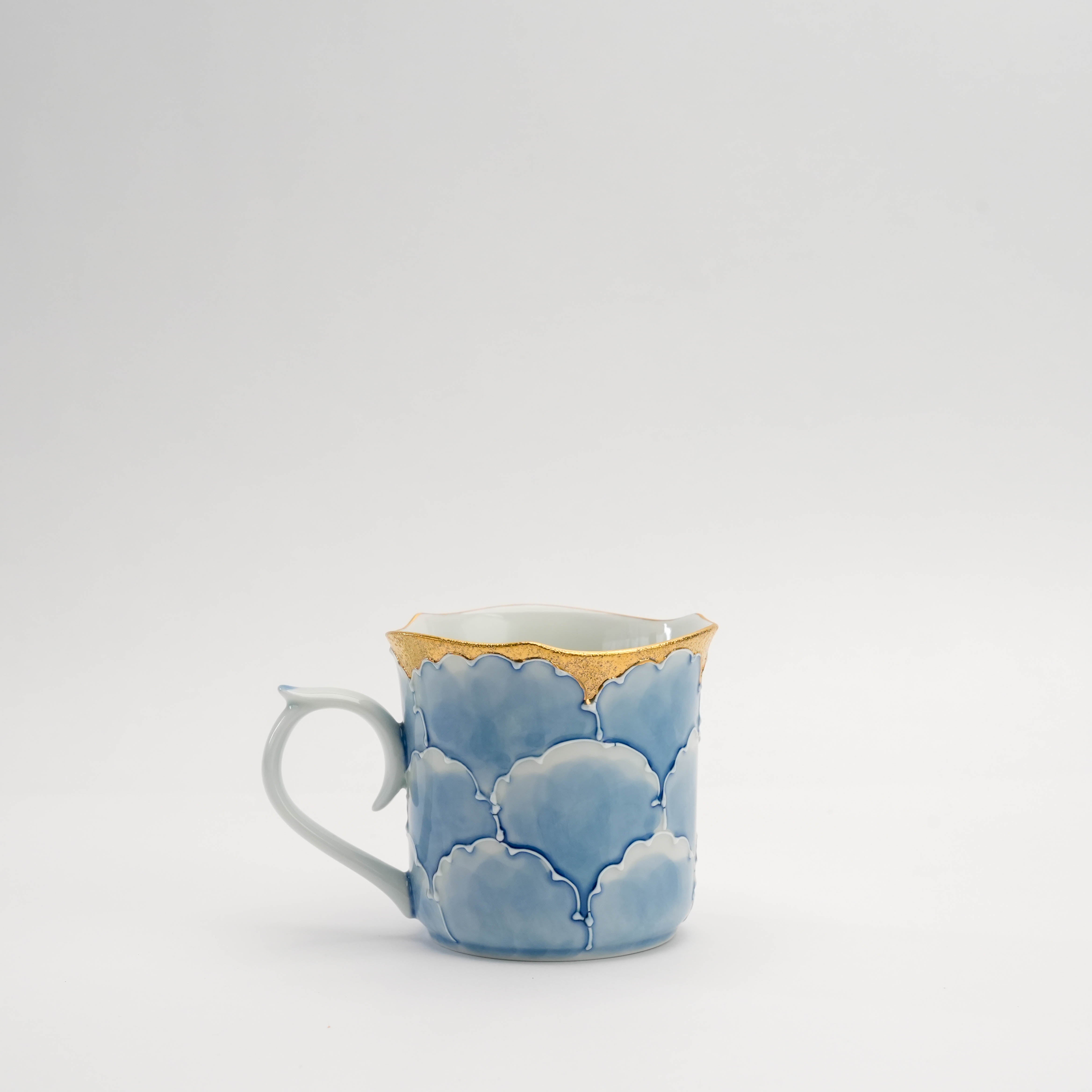 Arita Ware Gold Peony Handle Mug