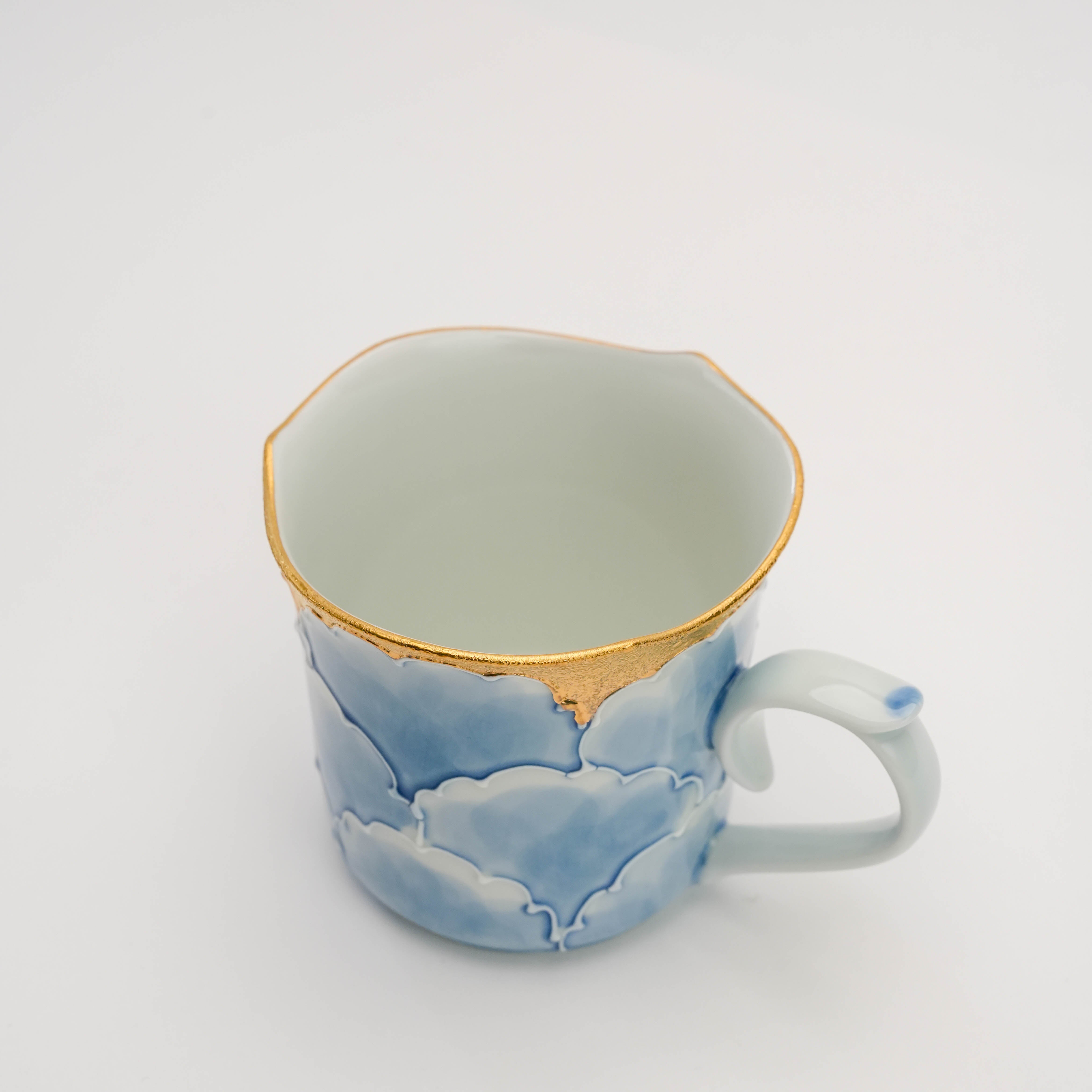 Arita Ware Gold Peony Handle Mug