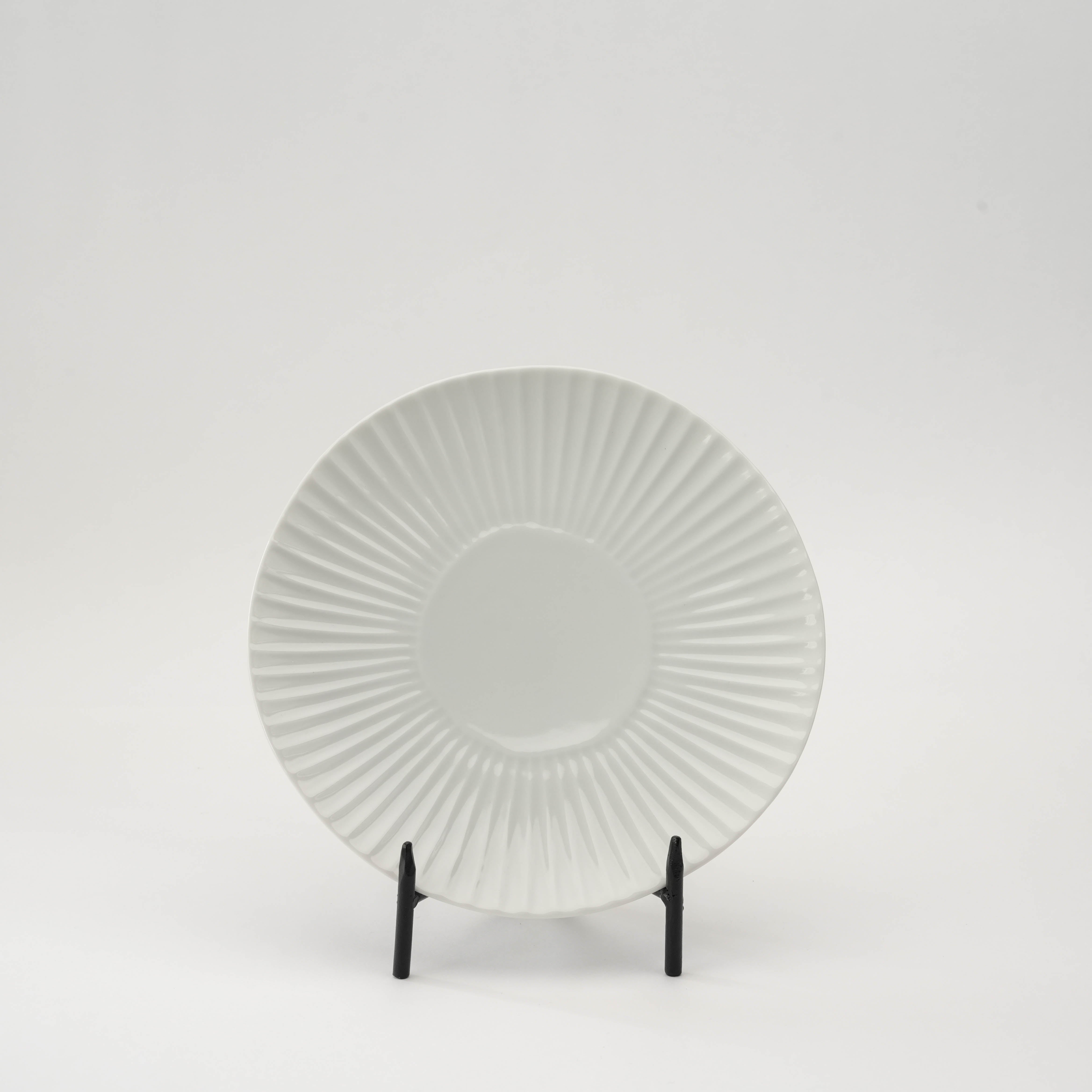 Arita Ware Plate - Medium Plate in white with elegant Shinogi ridges, ideal for minimalist and sophisticated tableware collections.