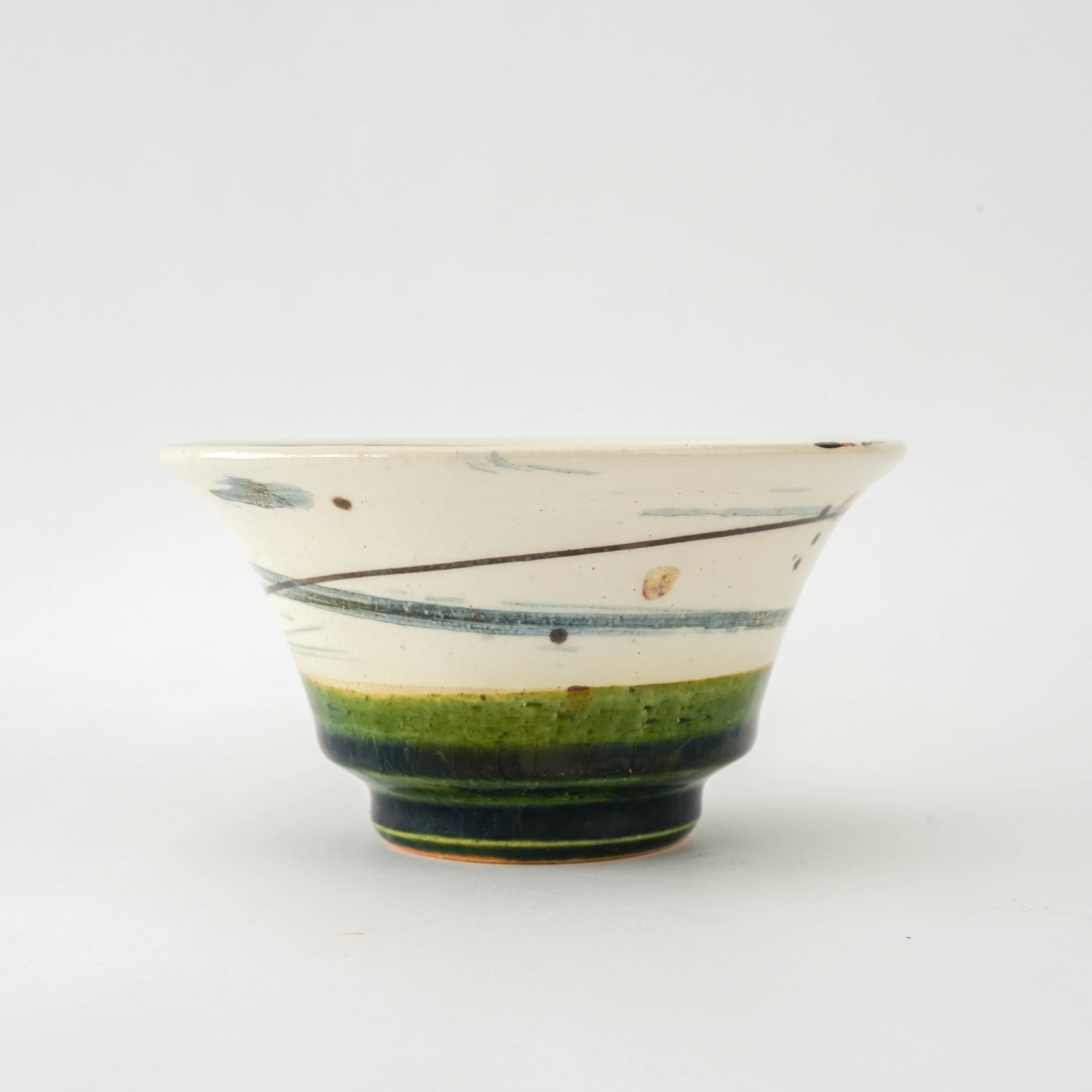 Side profile of Mino Ware Oribe Small Bowl featuring traditional Oribe green glaze and artisan brushwork, great for home dining aesthetics.