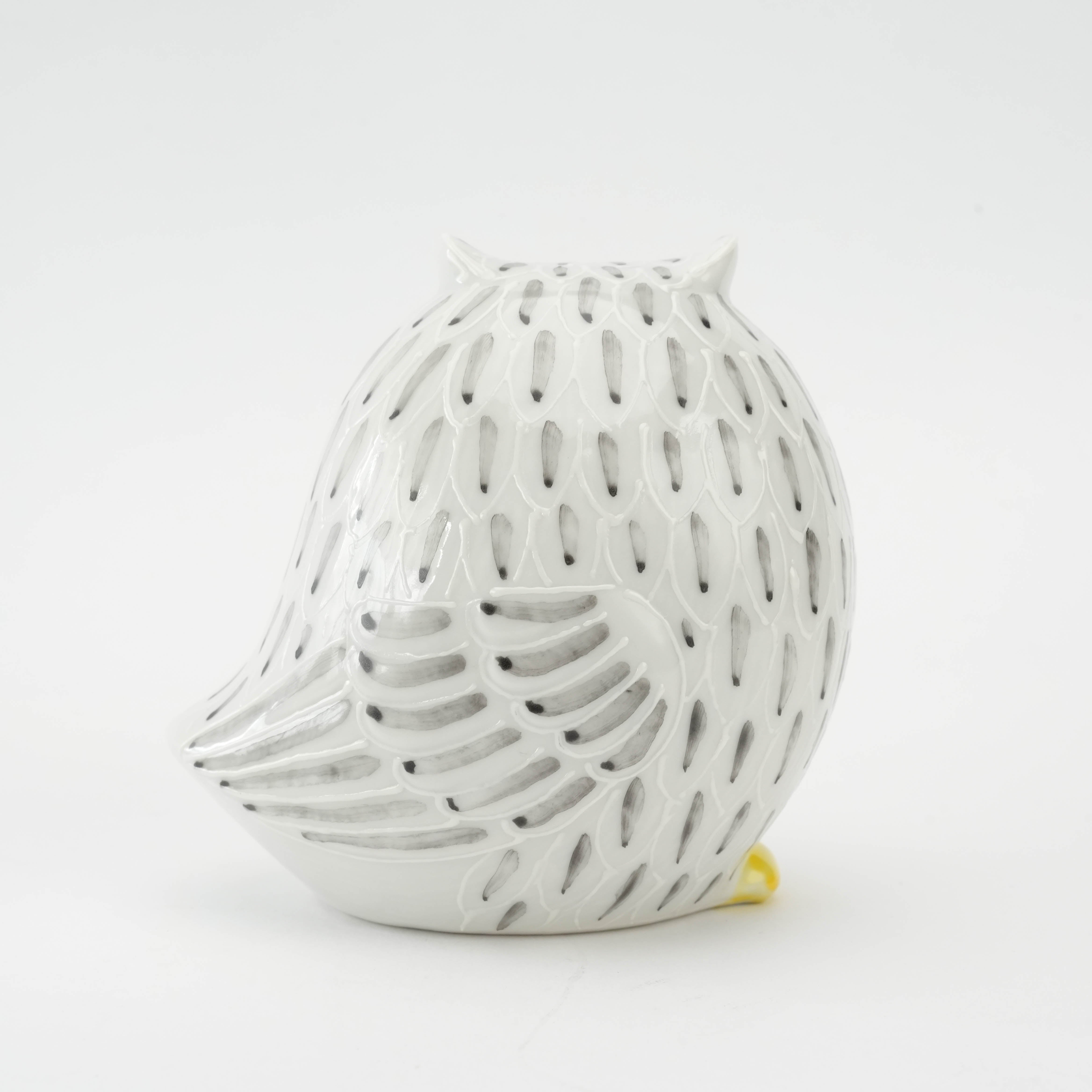 Rear angle of Kutani Ware Owl Figurine with white and black detailing. A handcrafted symbol of luck for home or office decor.