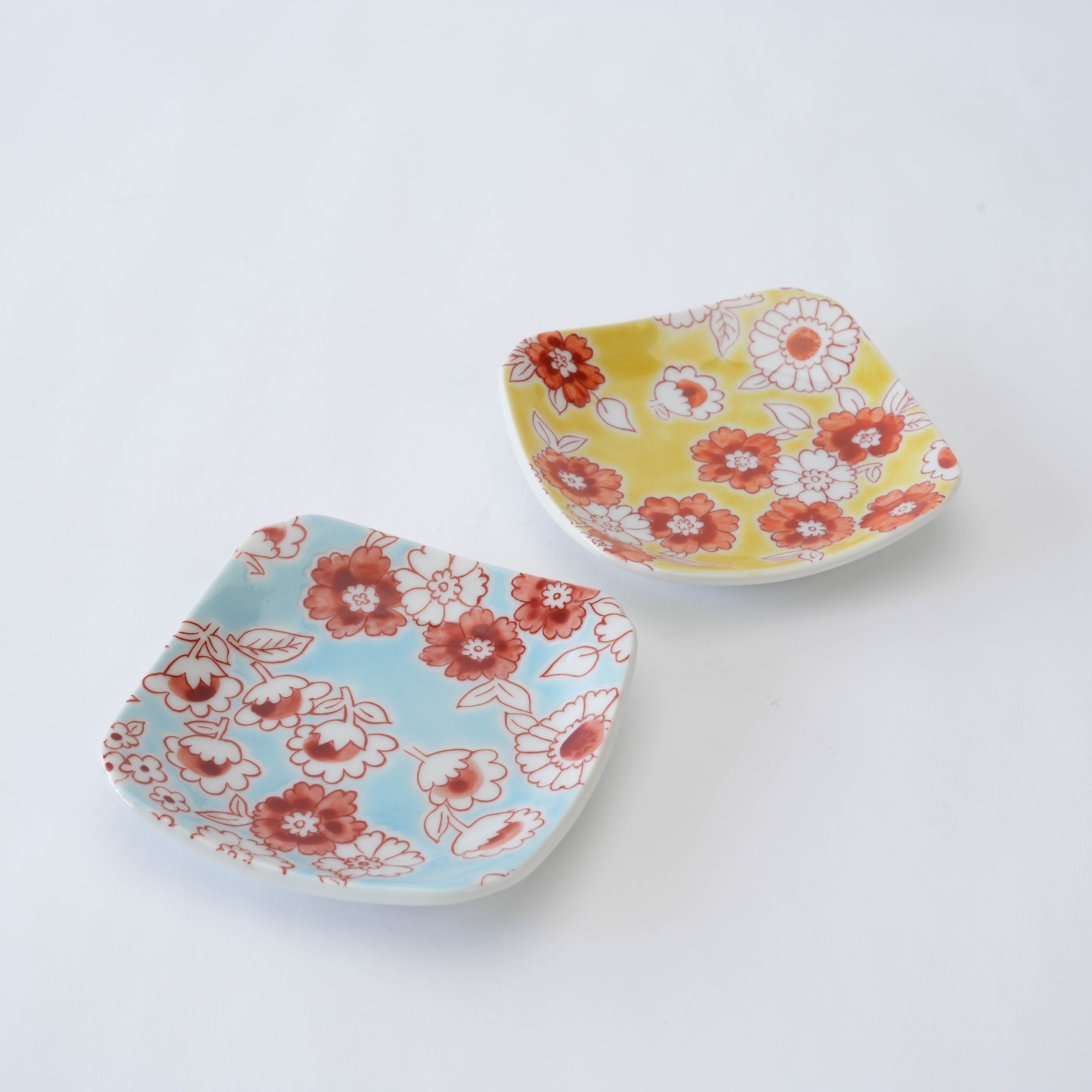 Kutani Ware Flower Shower Small Plate – Yellow