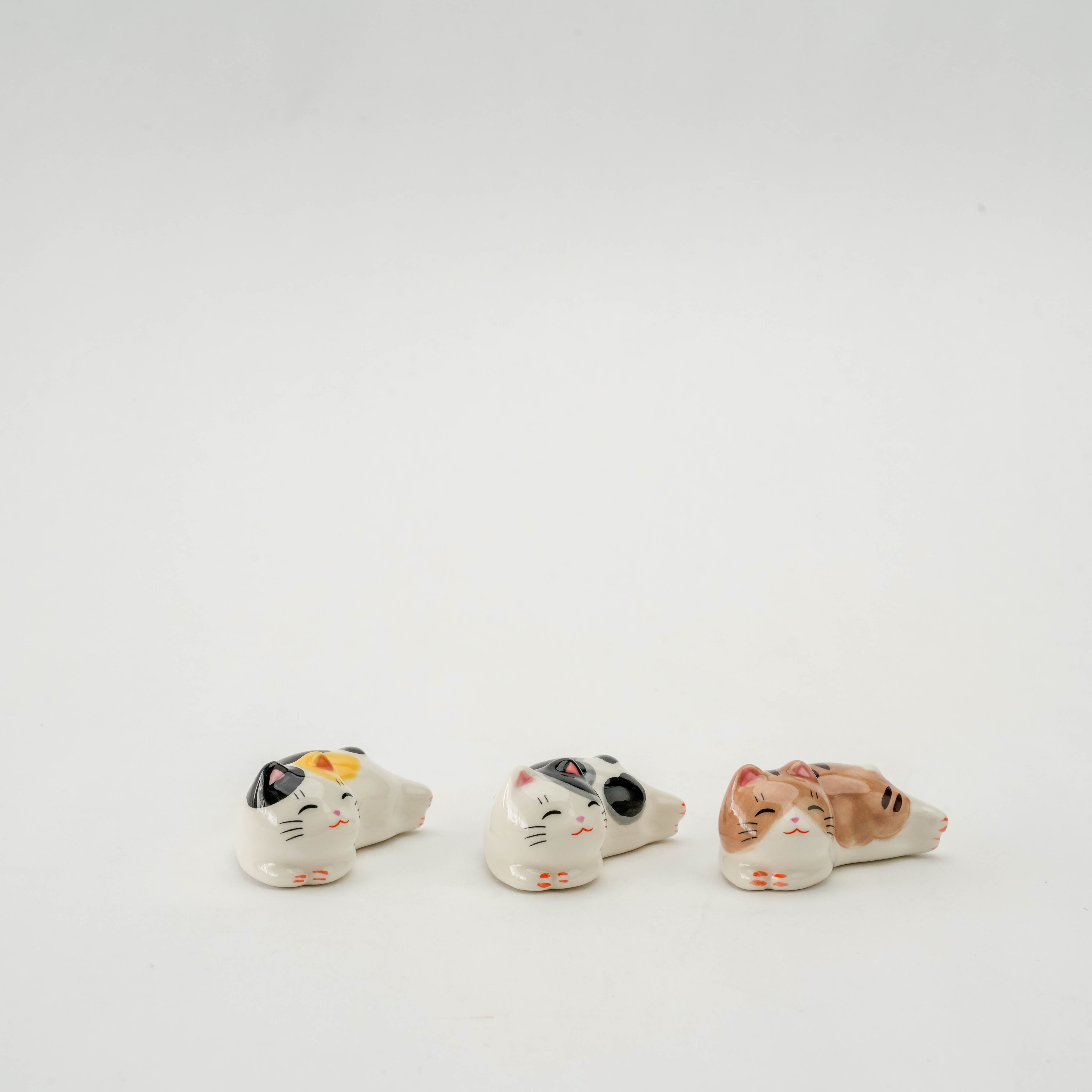 Yakushigama Cat Crouching Chopstick Rest 3 Set