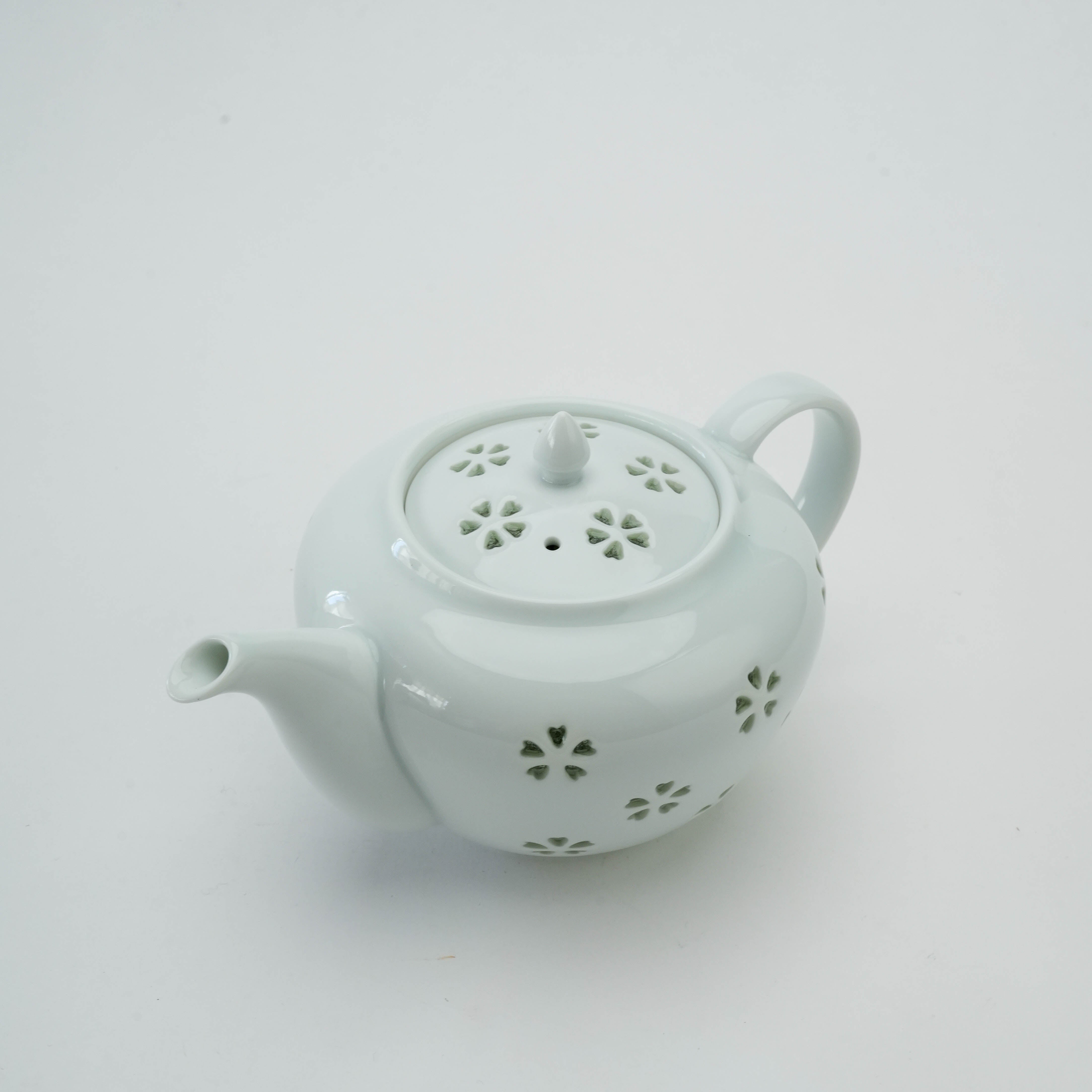 Arita Ware Crystal-Carved Hanazume Tea pot
