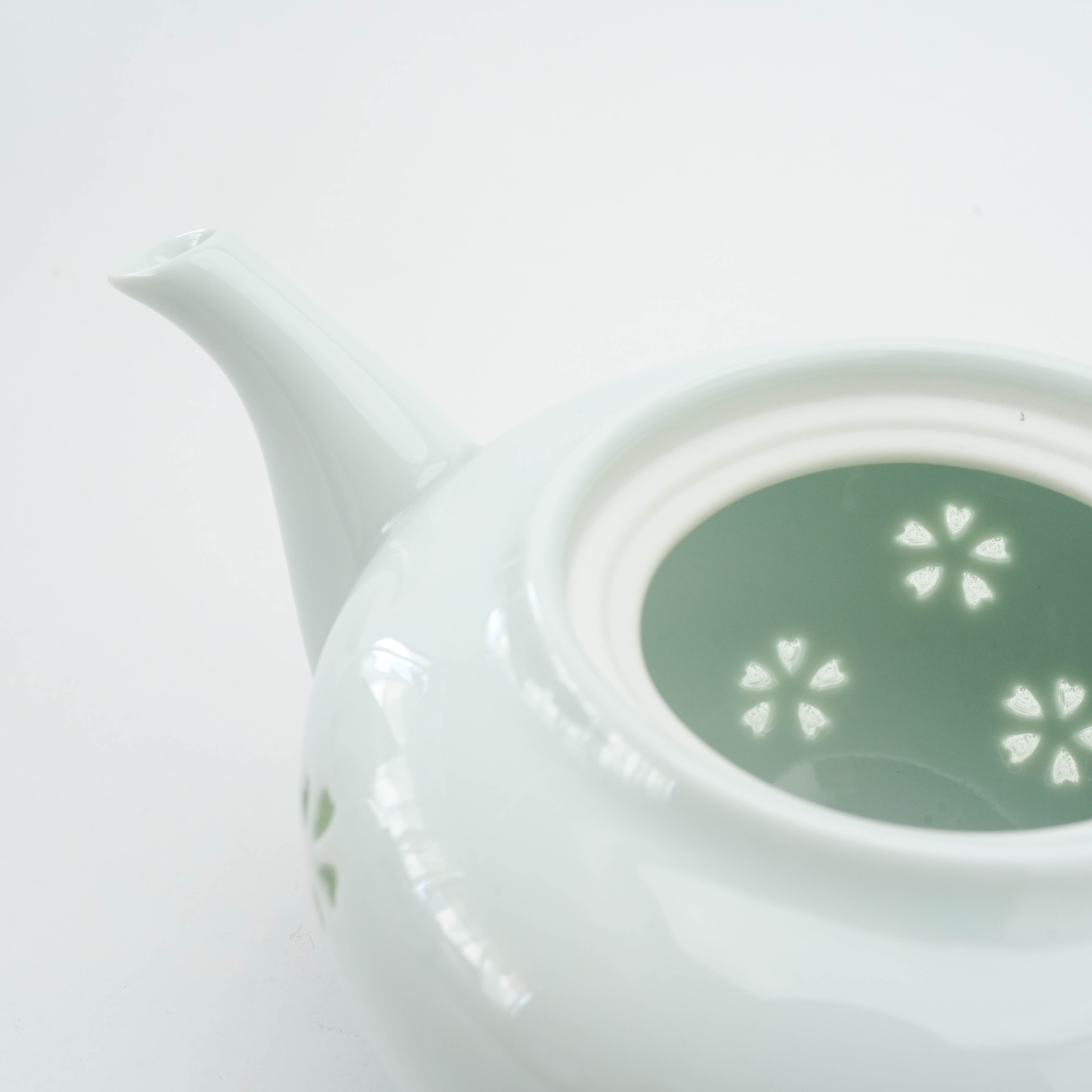 Arita Ware Crystal-Carved Hanazume Tea pot