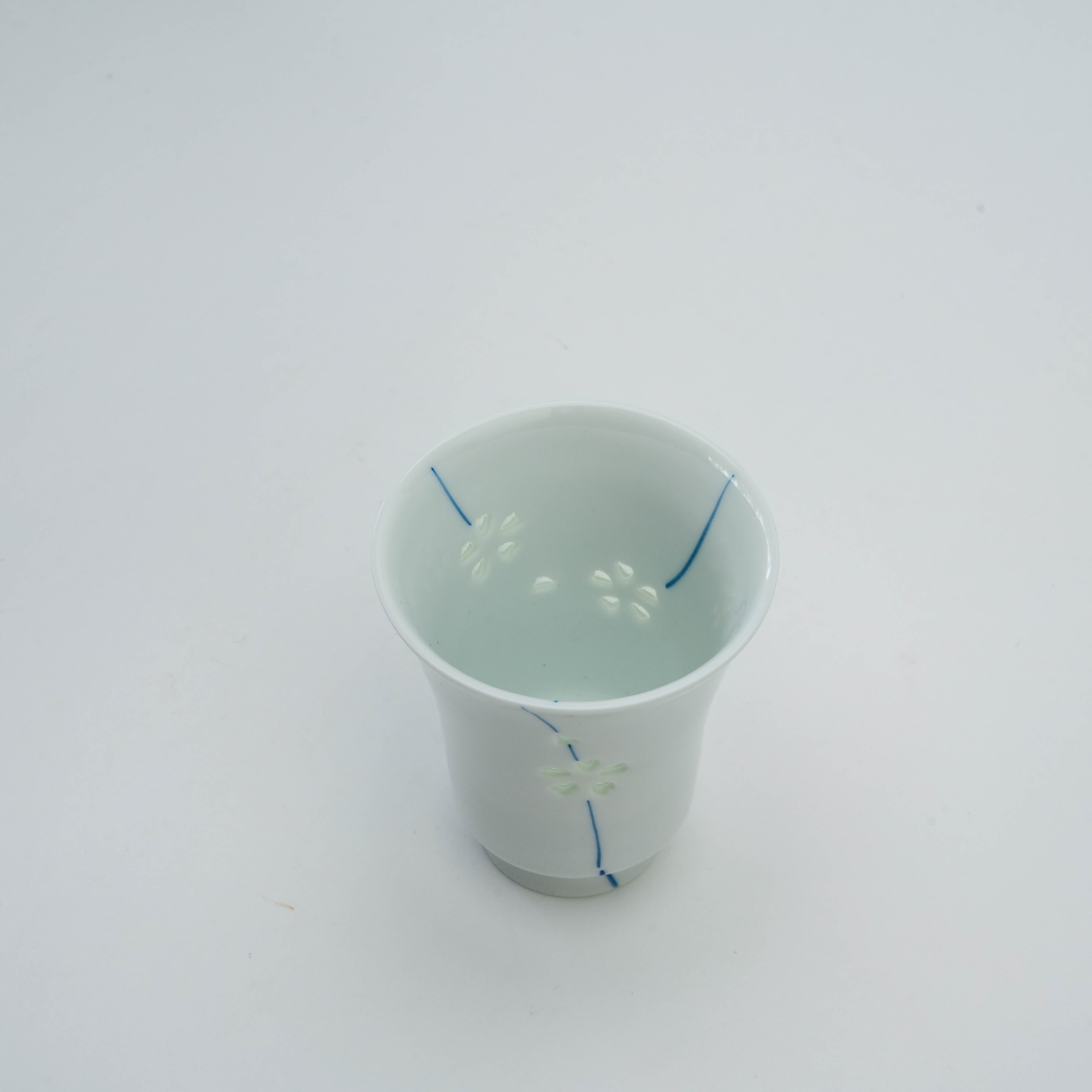 Arita Ware Crystal-Carved Hanabira Yunomi Tea Cup