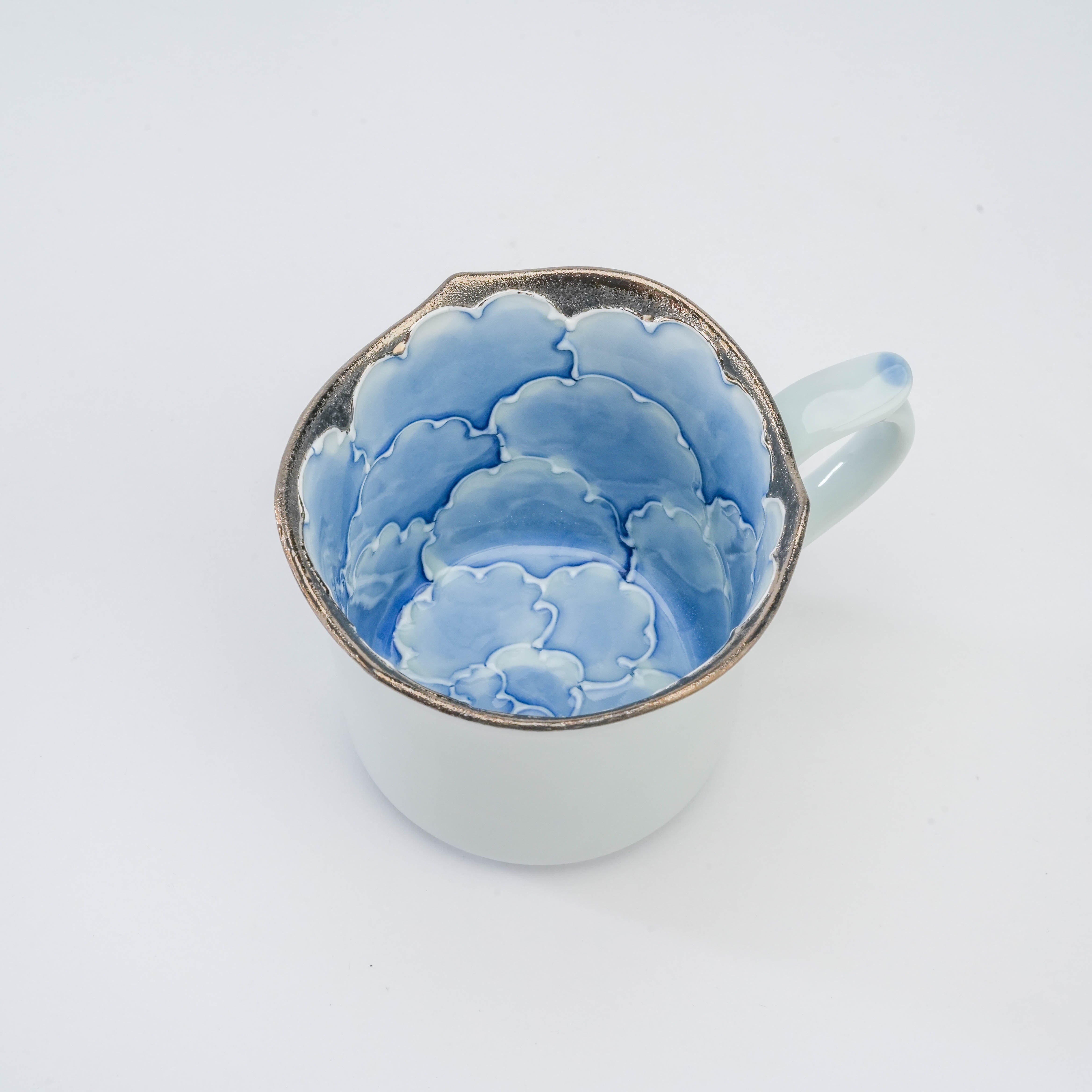 Arita Ware Bunzan Kiln Peony Mug – Blue & Silver Inner Pattern