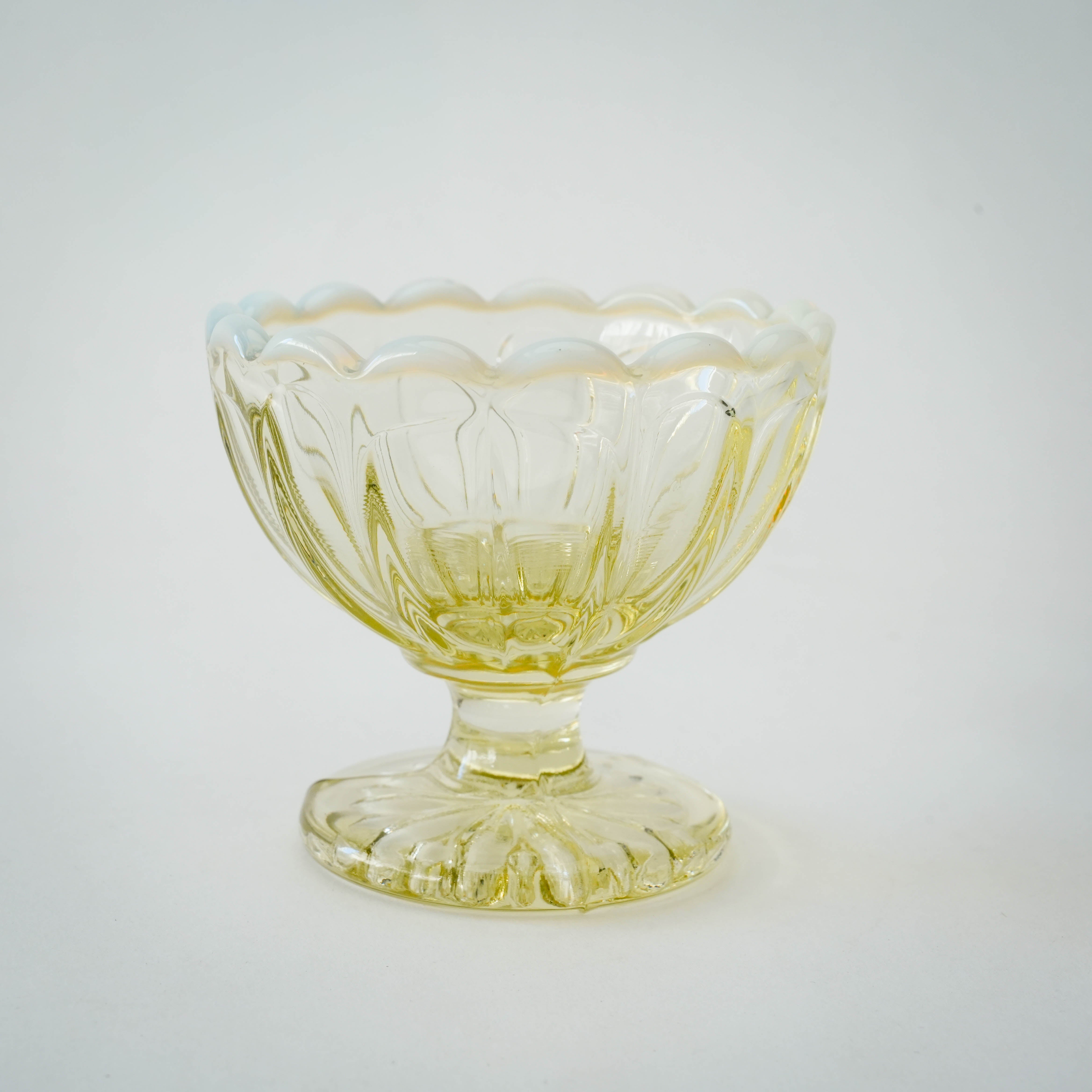 Hirota Glass Yukinohana Footed Ice Cream Bowl