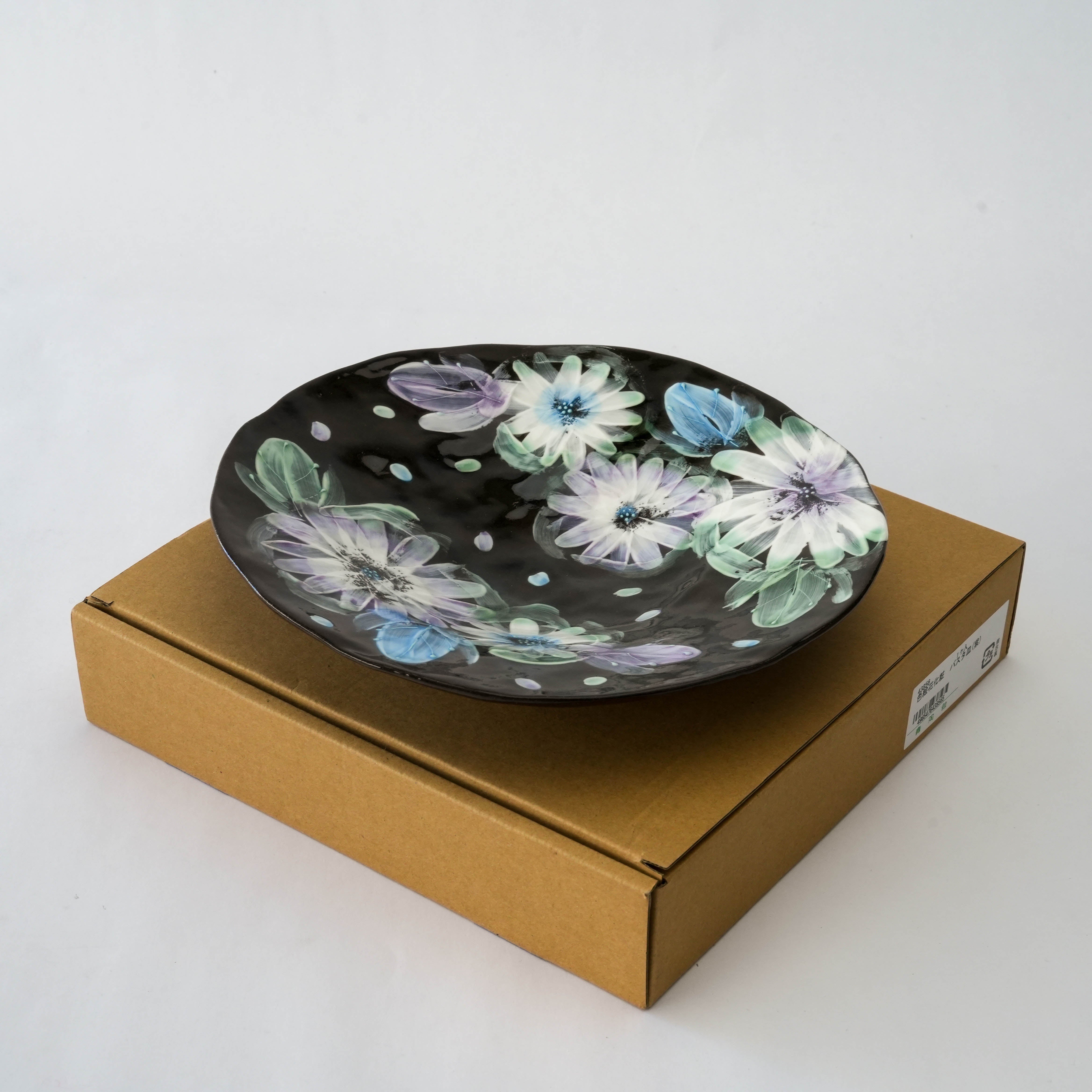 Seto Ware Floral Pasta Plate – Violet on Black
