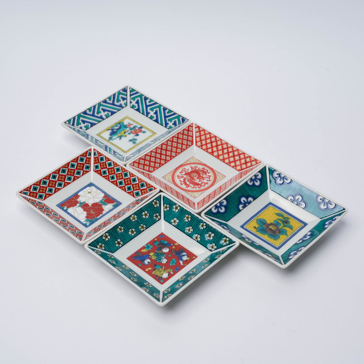 Kutani Ware Heritage Floral & Geometric Square Plate Set