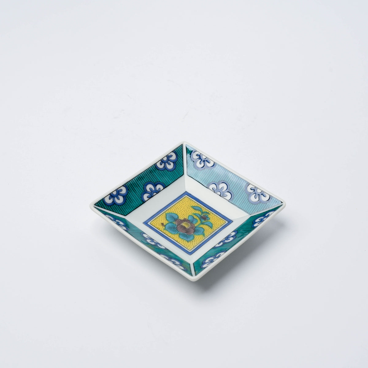 Kutani Ware Heritage Floral & Geometric Square Plate Set