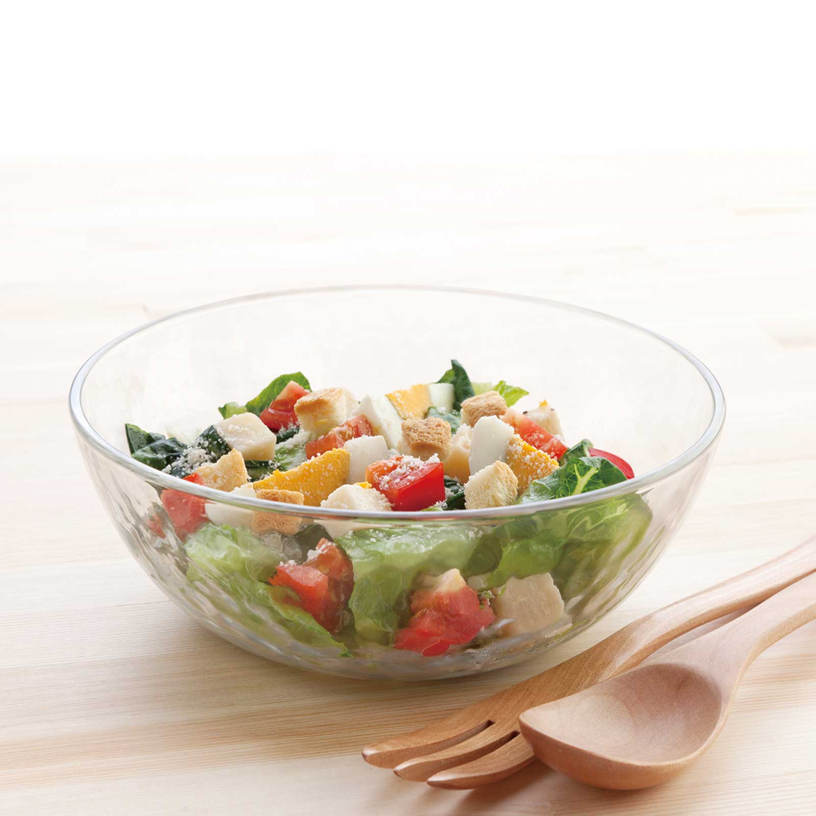 Toyo-Sasaki Gracieux Bowl - Clear Glass Bowl | Made in Japan, shown serving a fresh salad, highlighting its 170mm size and clarity.