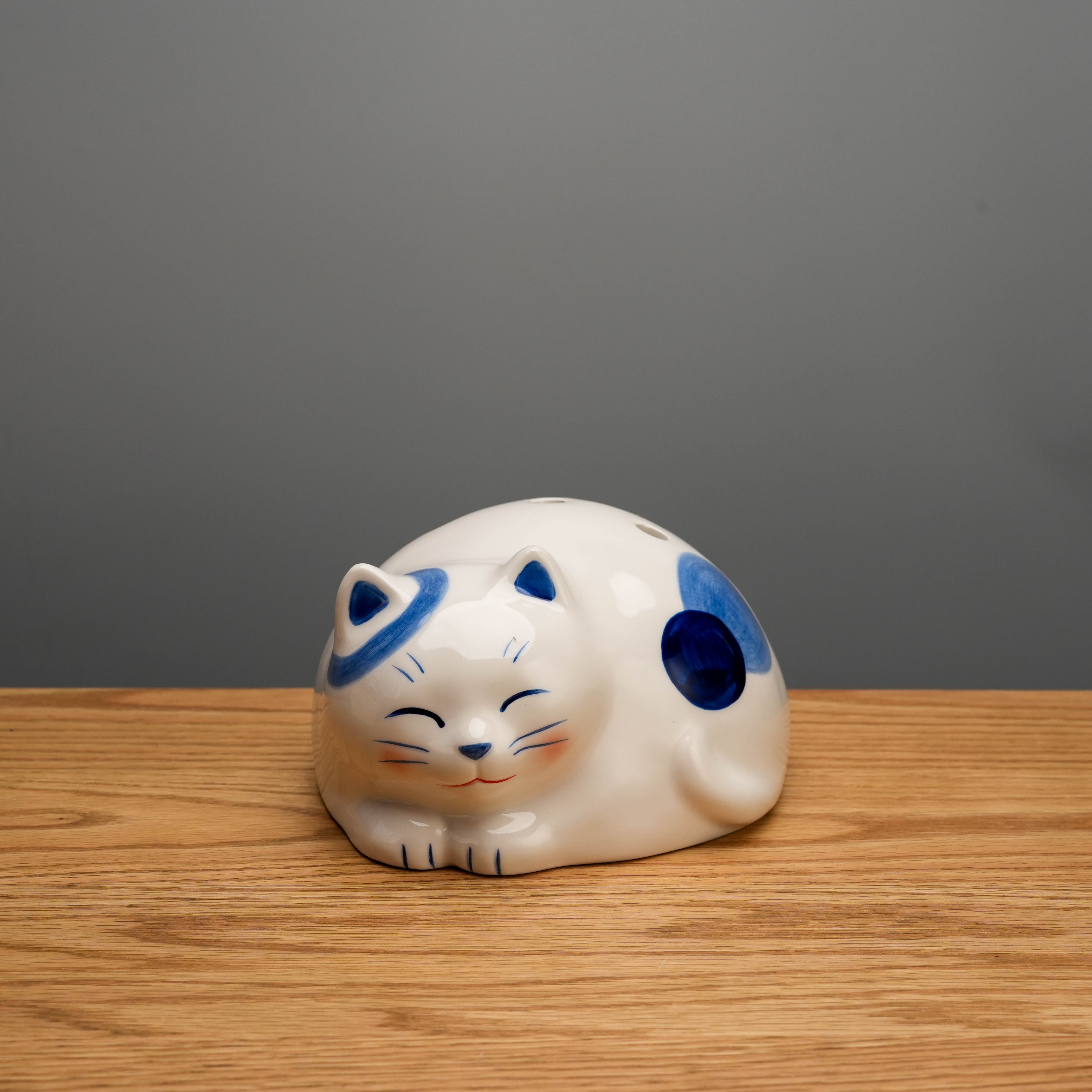 Yakushigama Smiling Cat Mosquito Coil Holder