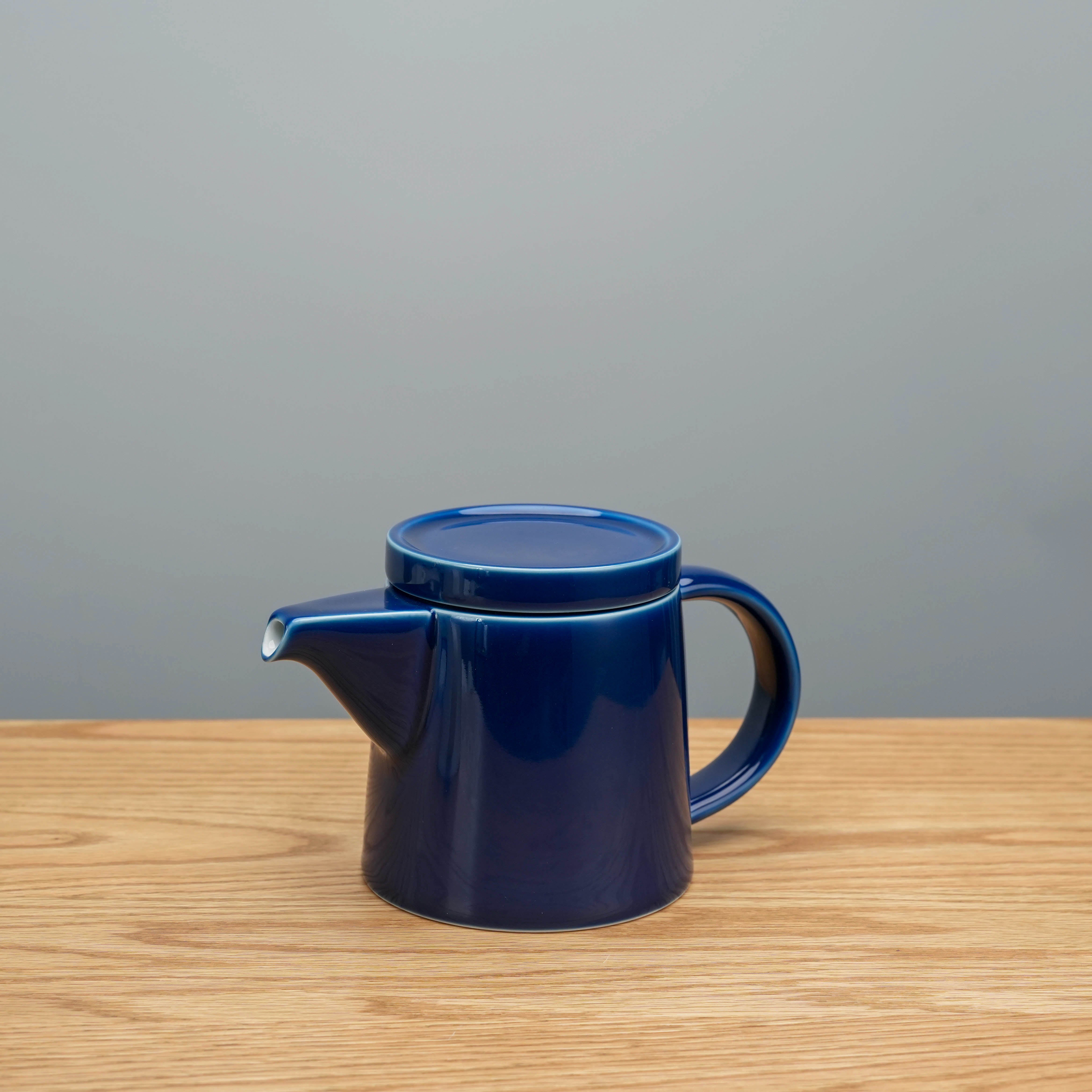 Hasami Ware Hakusan M Type Tea Pot