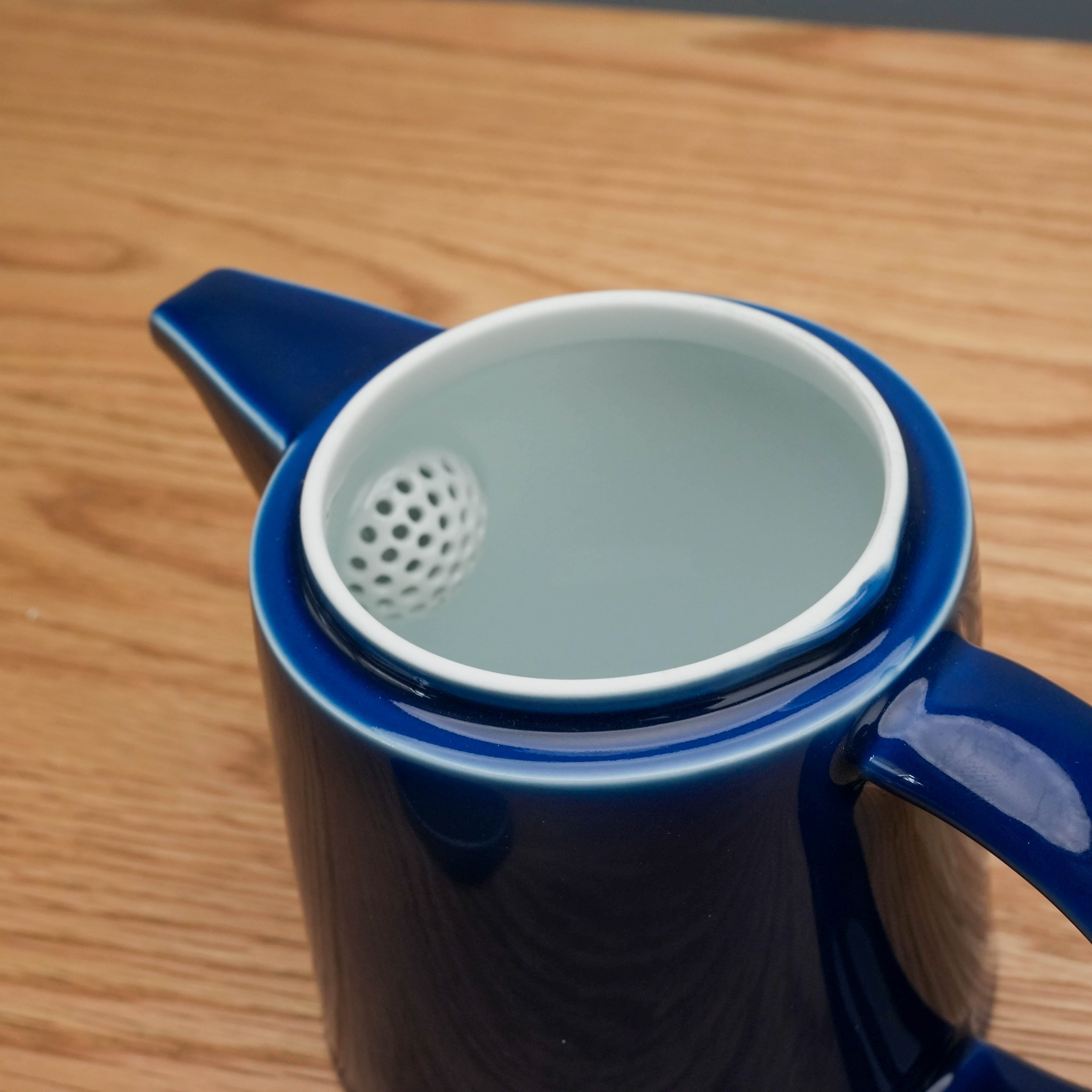 Hasami Ware Hakusan M Type Tea Pot