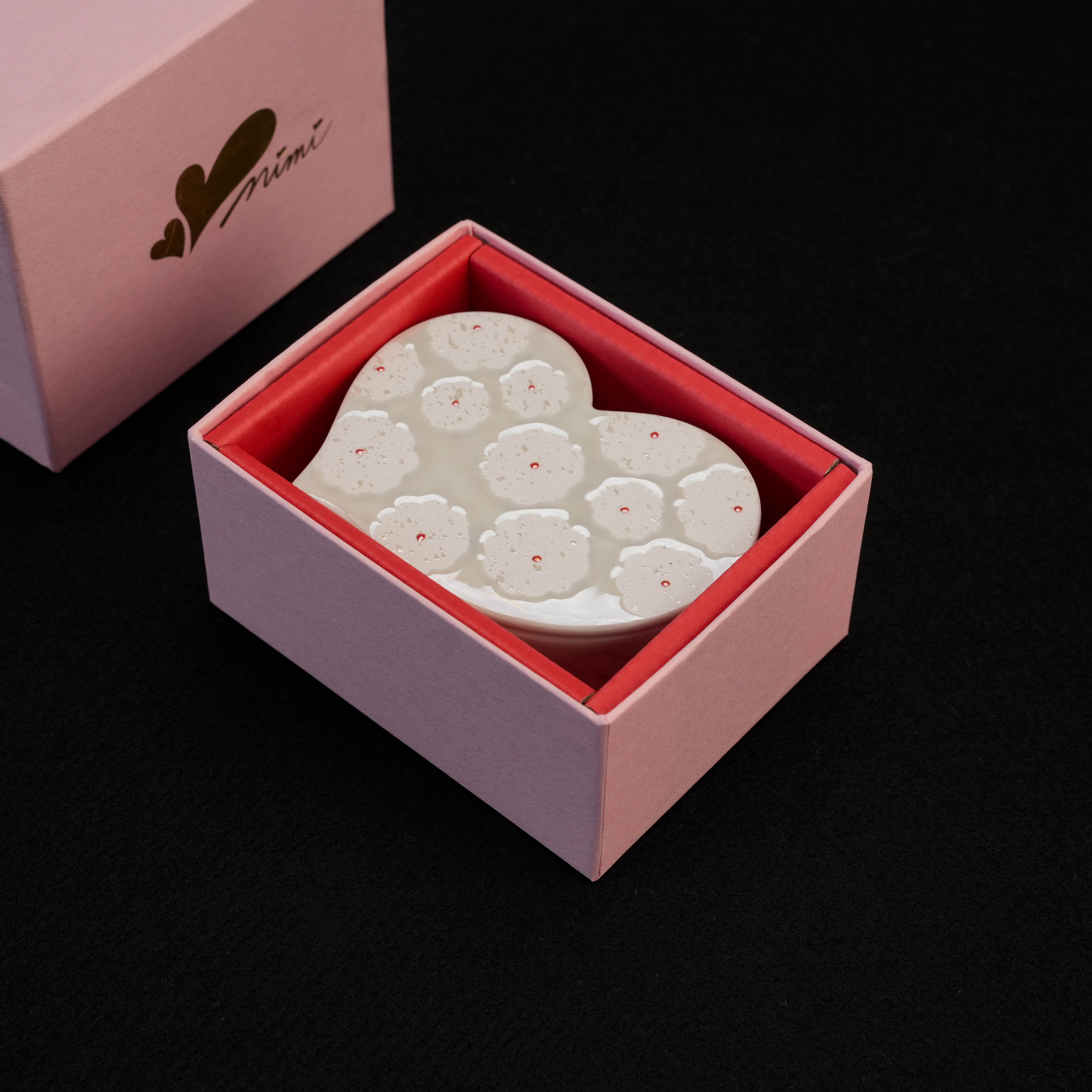 Arita Ware Nishiki White Flower Pearl Glaze Trinket Box