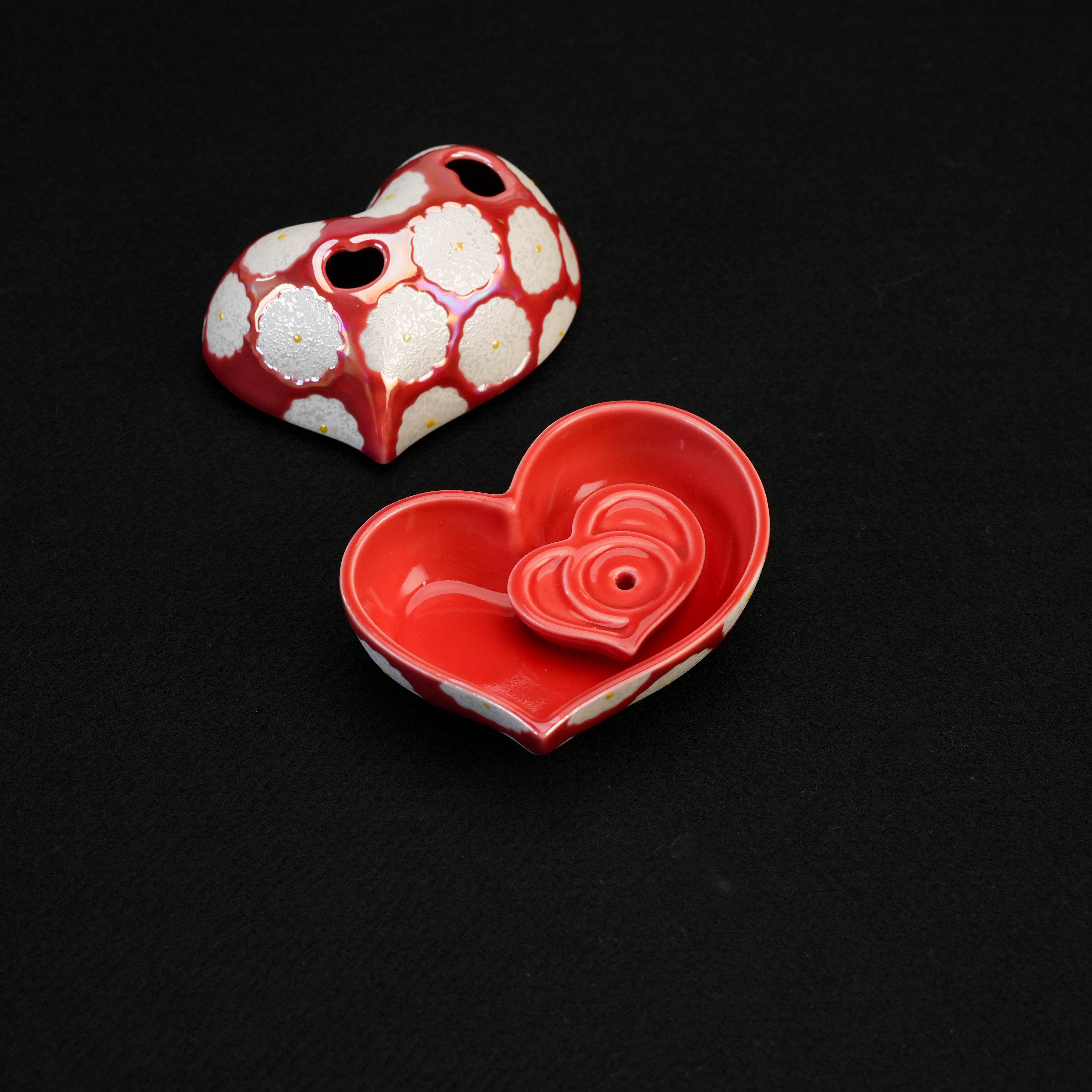 Arita Ware Nishiki Red Flower Pearl Glaze Incense Holder