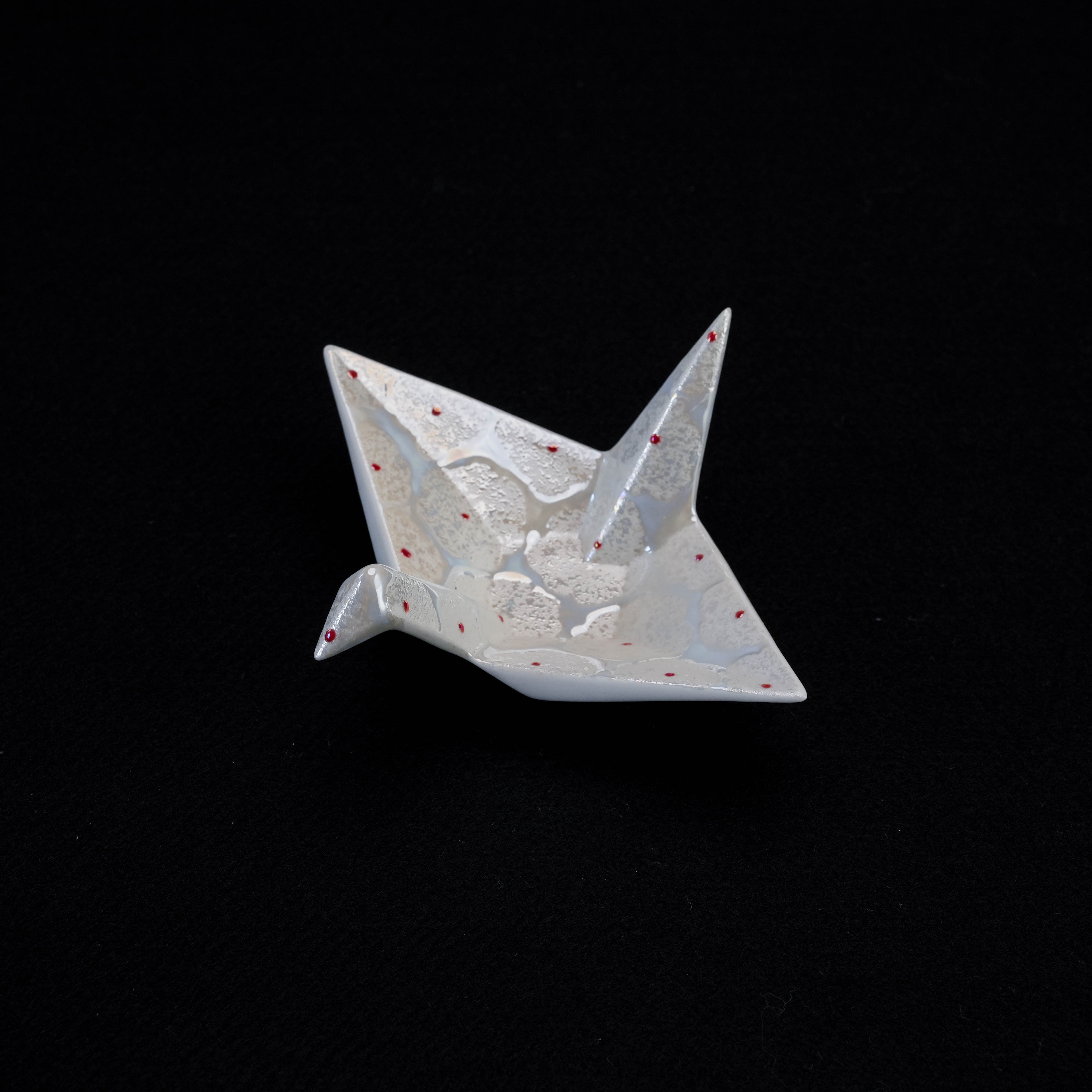 Arita Ware Nishiki White Flower Pearl Glaze Origami Crane Delicacy Dish