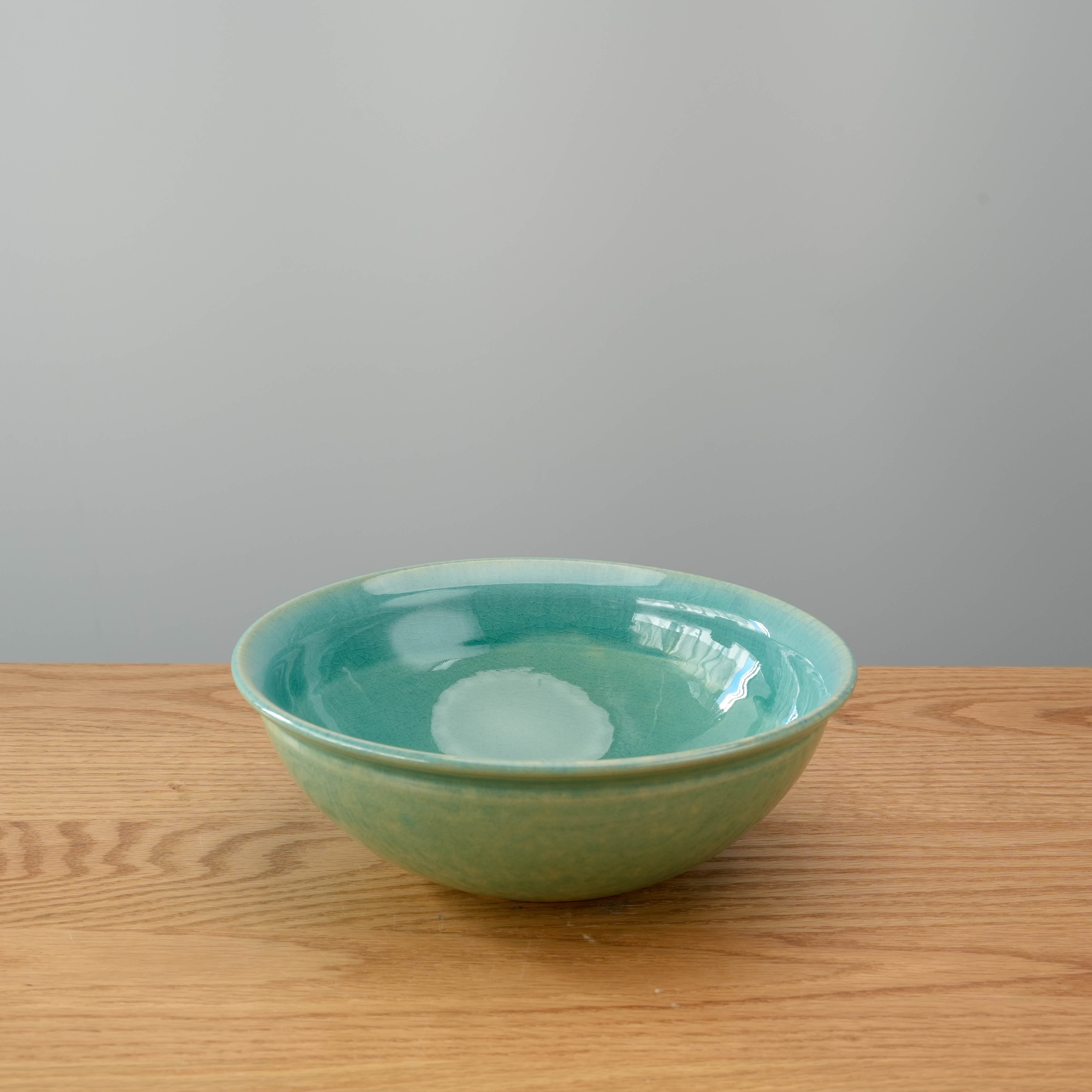 Elegant Mino Ware Turkish Blue Donburi Bowl with a wide rim and deep interior, perfect for stylish table settings.