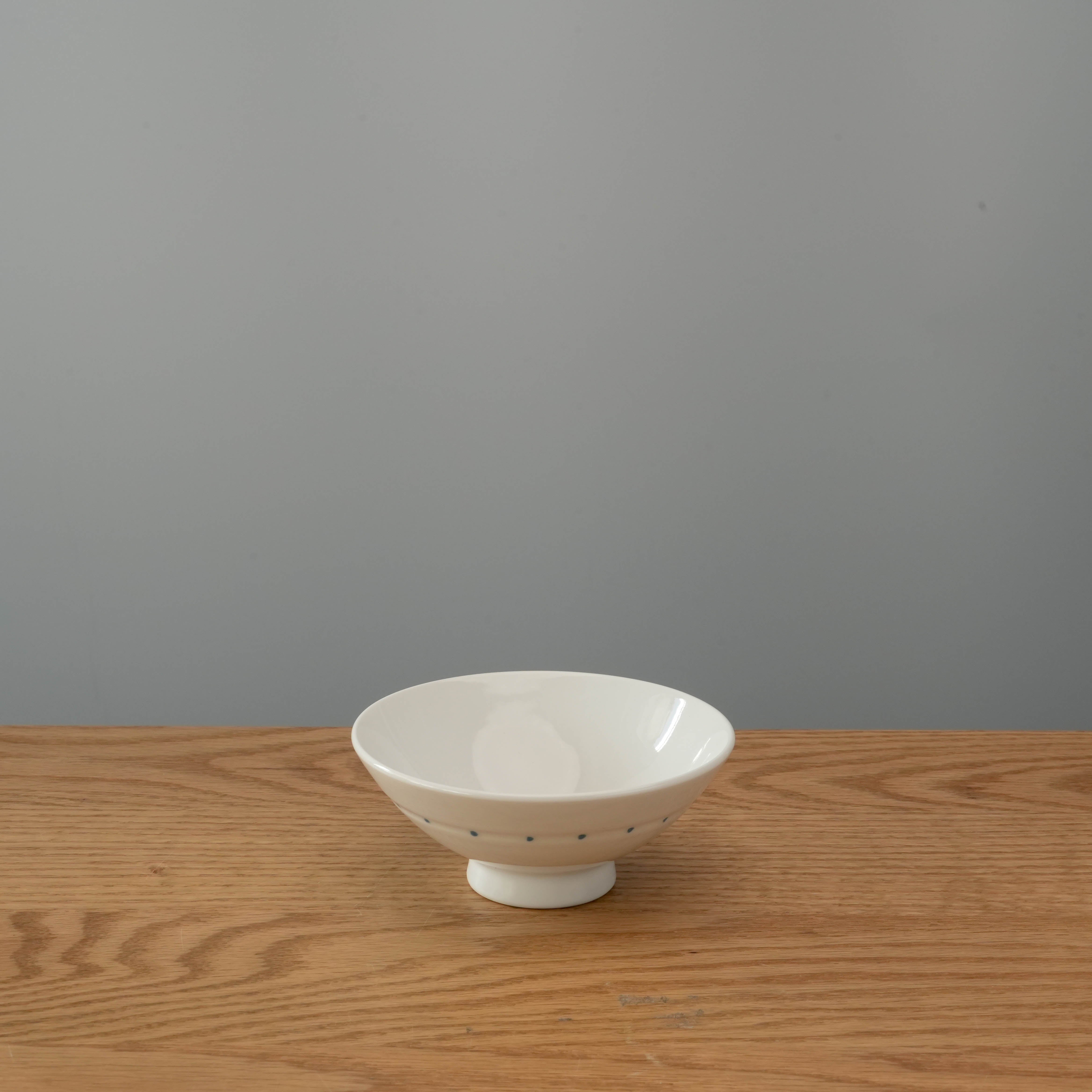 Mino Ware Rice Bowl - Japanese Bowl with blue polka dot design, crafted from fine porcelain, ideal for everyday dining, size 12×5.3cm.