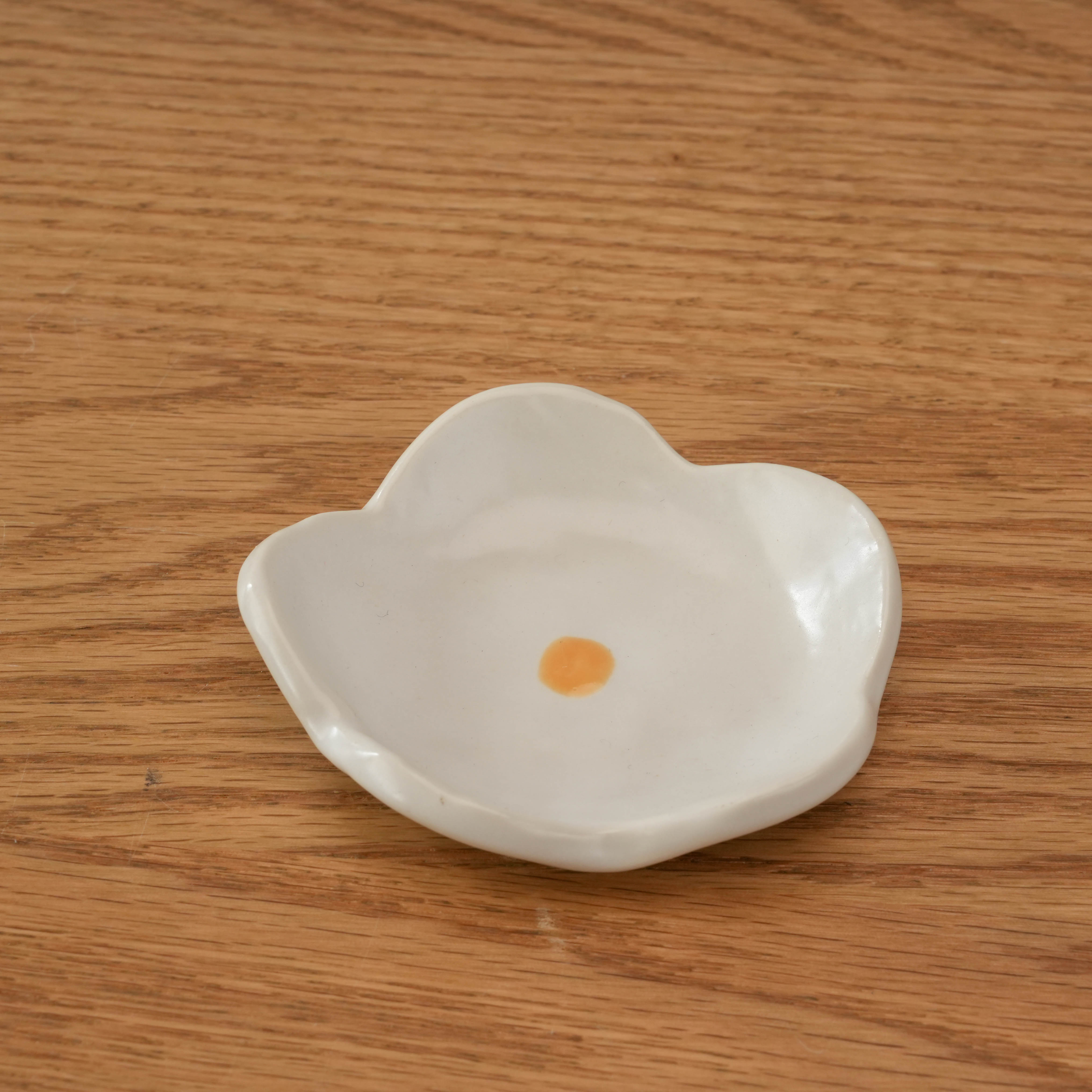 Mino Ware White Plum Blossom Side Dish Plate