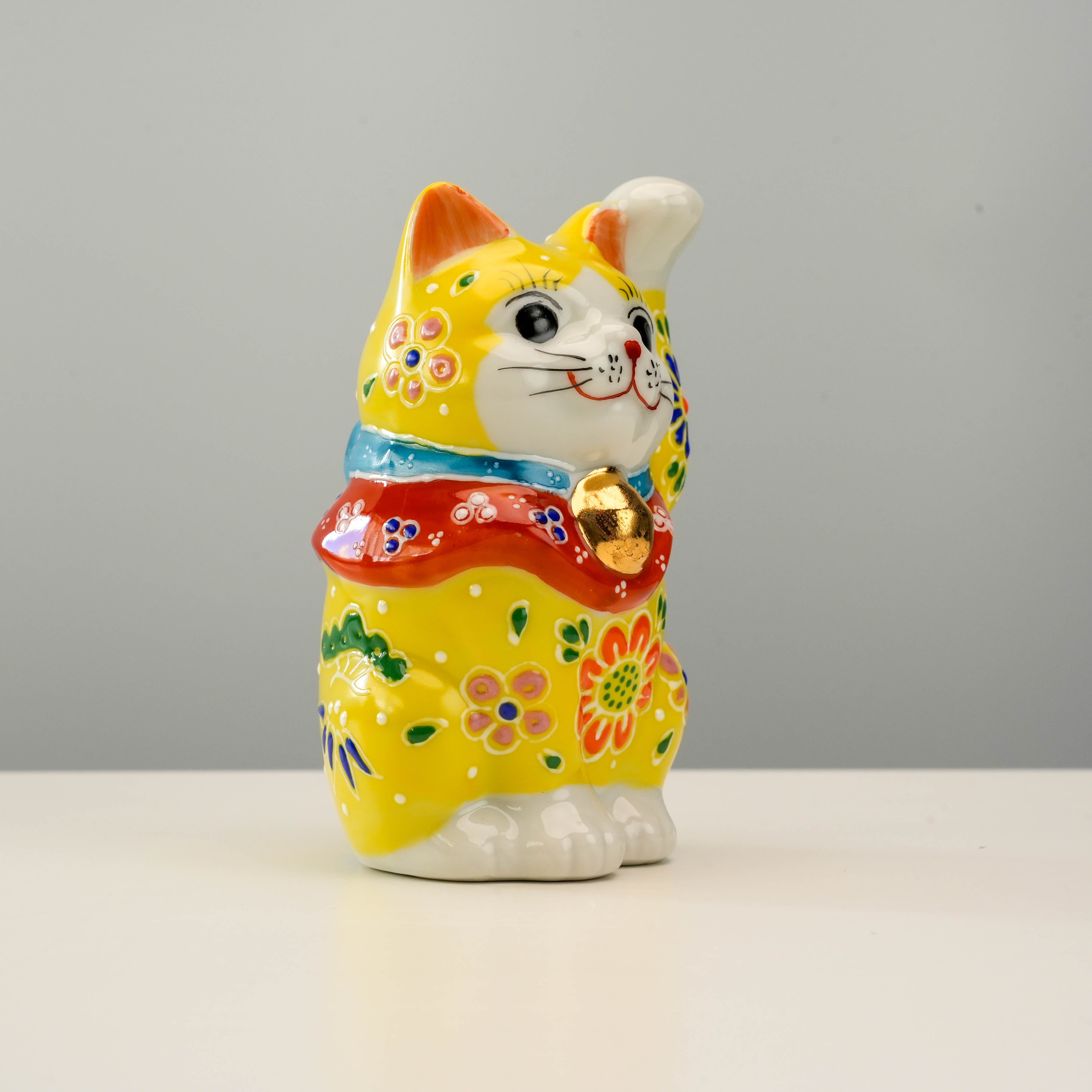Kutani Ware Cat Ornament – Yellow Floral