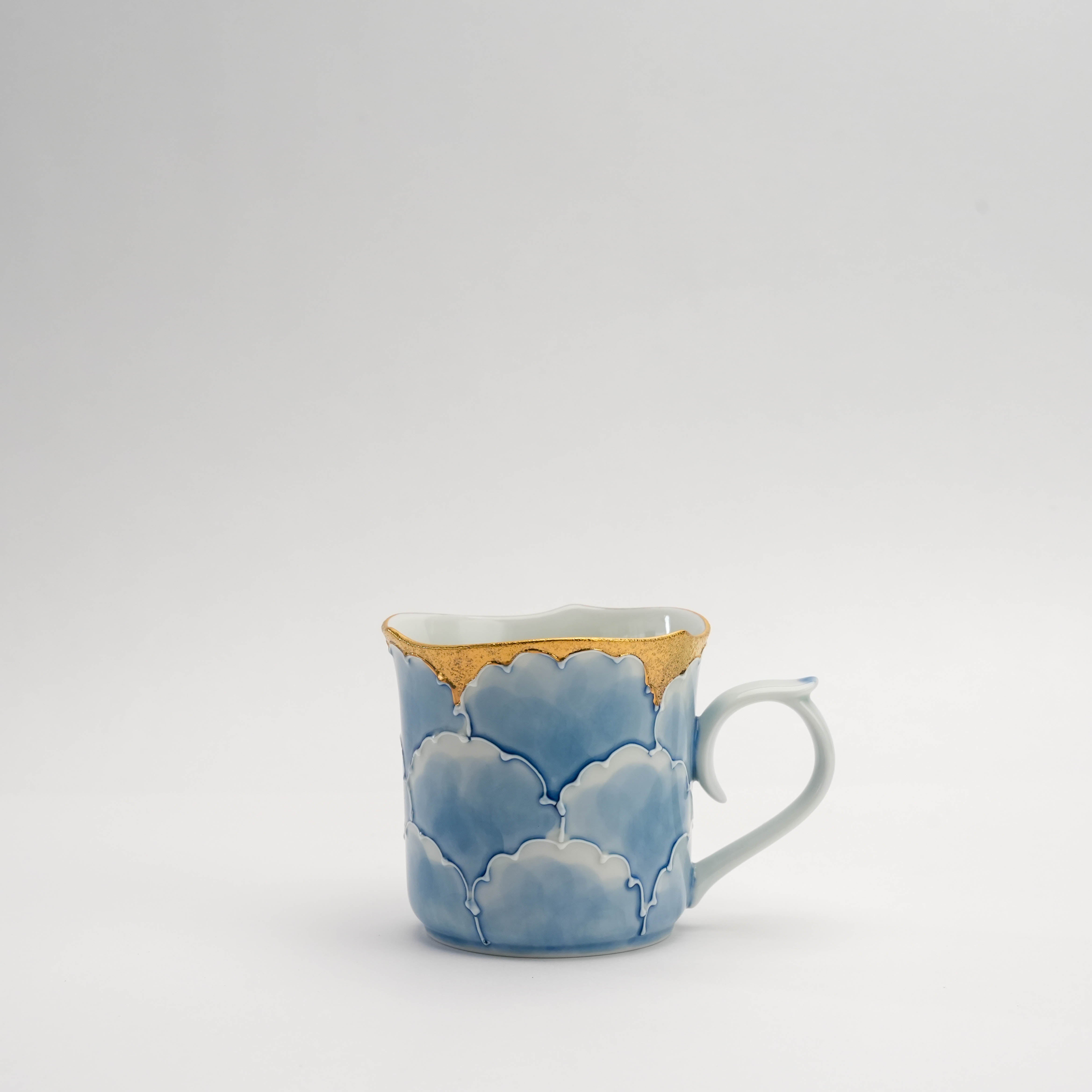 Arita Ware Gold Peony Handle Mug