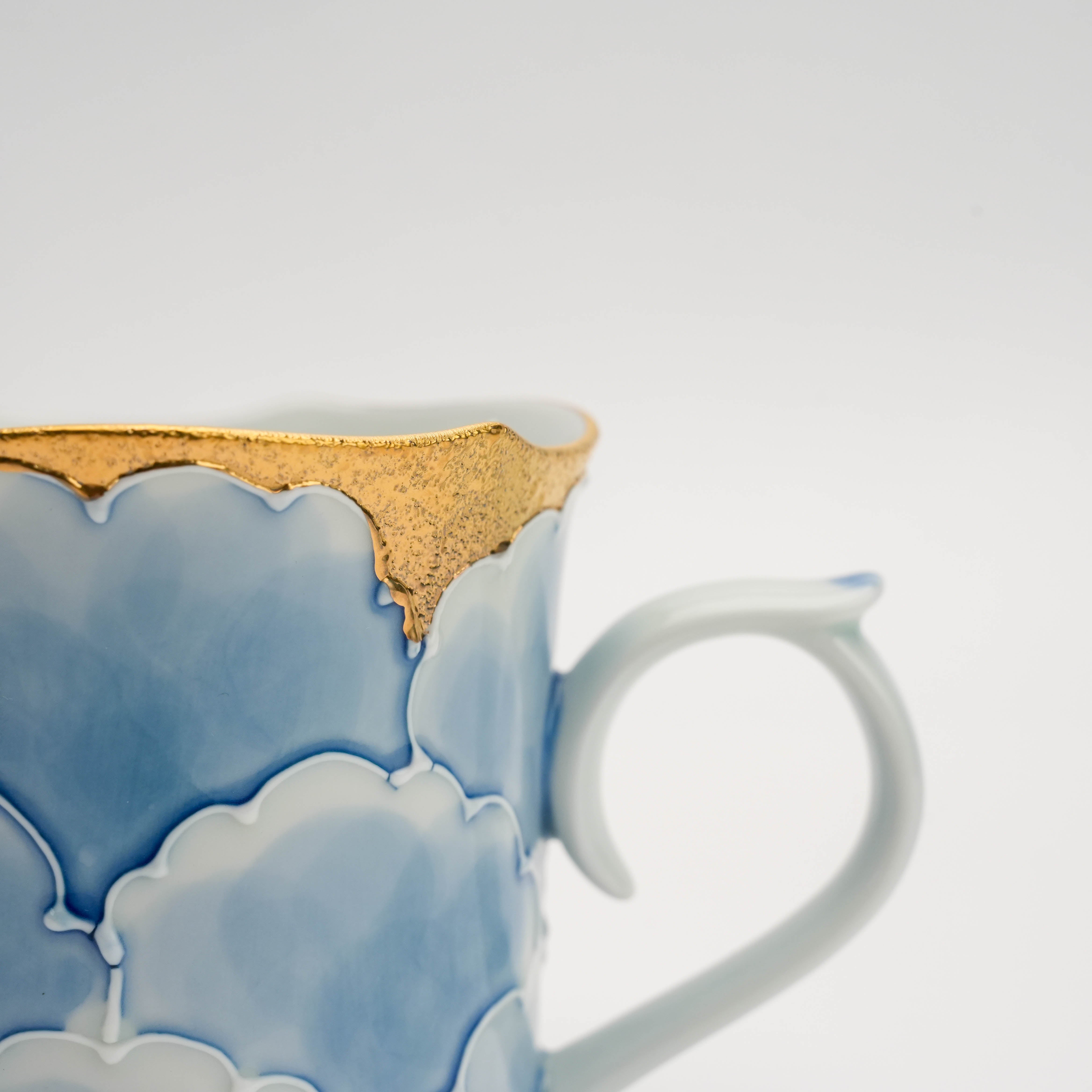 Arita Ware Gold Peony Handle Mug