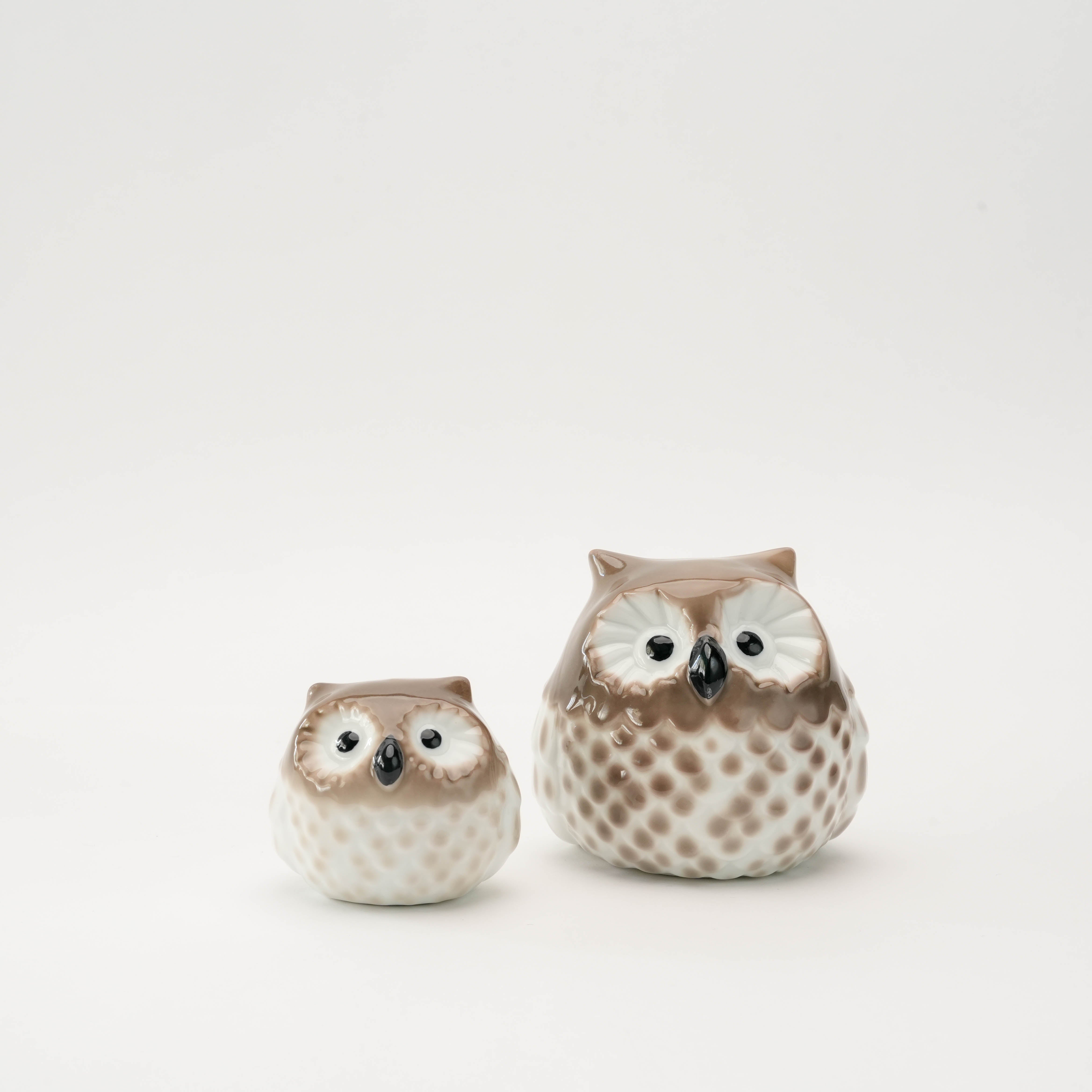 Set of two Housuke Owl Ornaments in Arita Ware ceramic, featuring detailed feathers and expressive eyes for home décor or gifting.