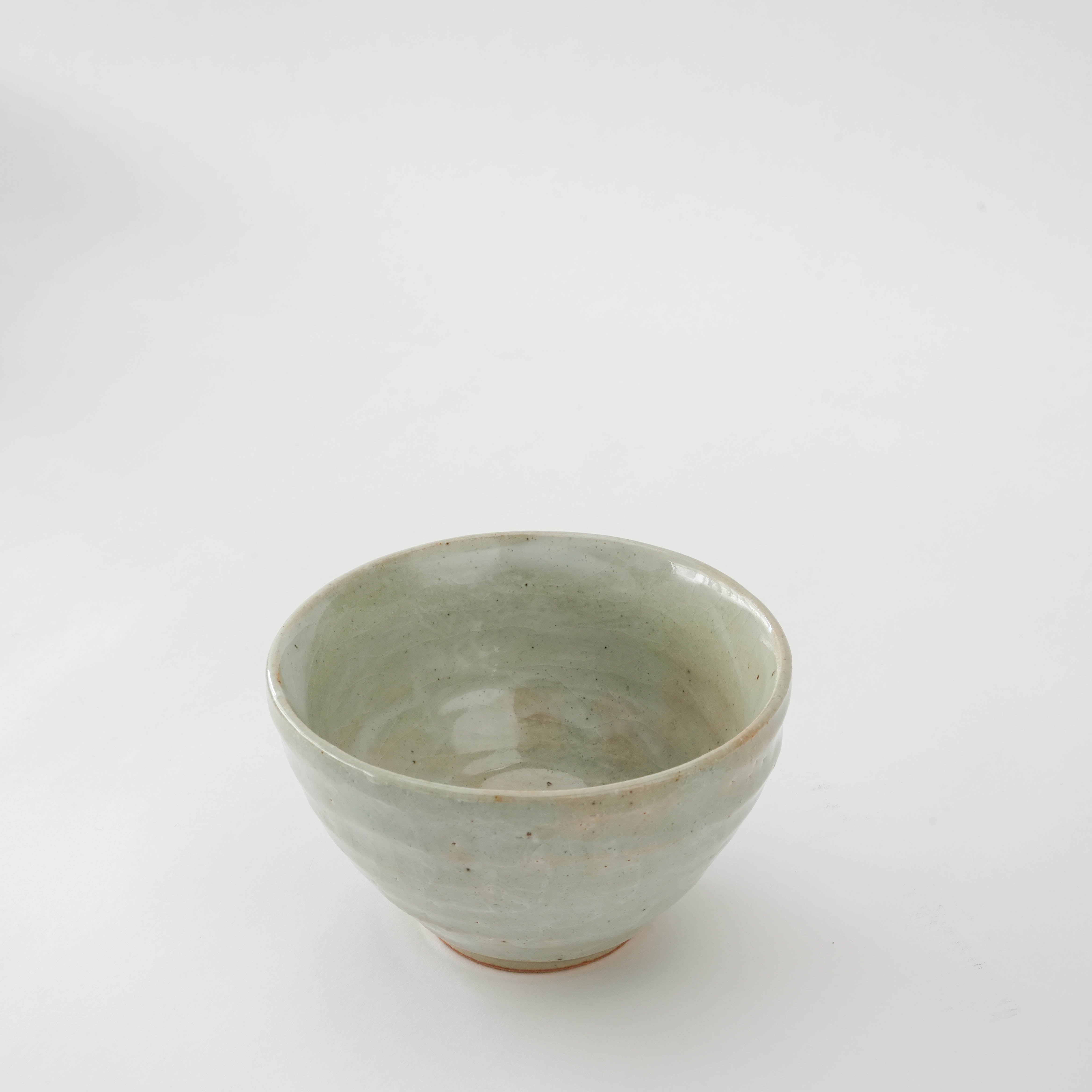 Handcrafted Mino Ware Shiro Tataki Okonomi Bowl, 12x6.8 cm, featuring a subtle white tataki finish perfect for serving sides or small dishes.