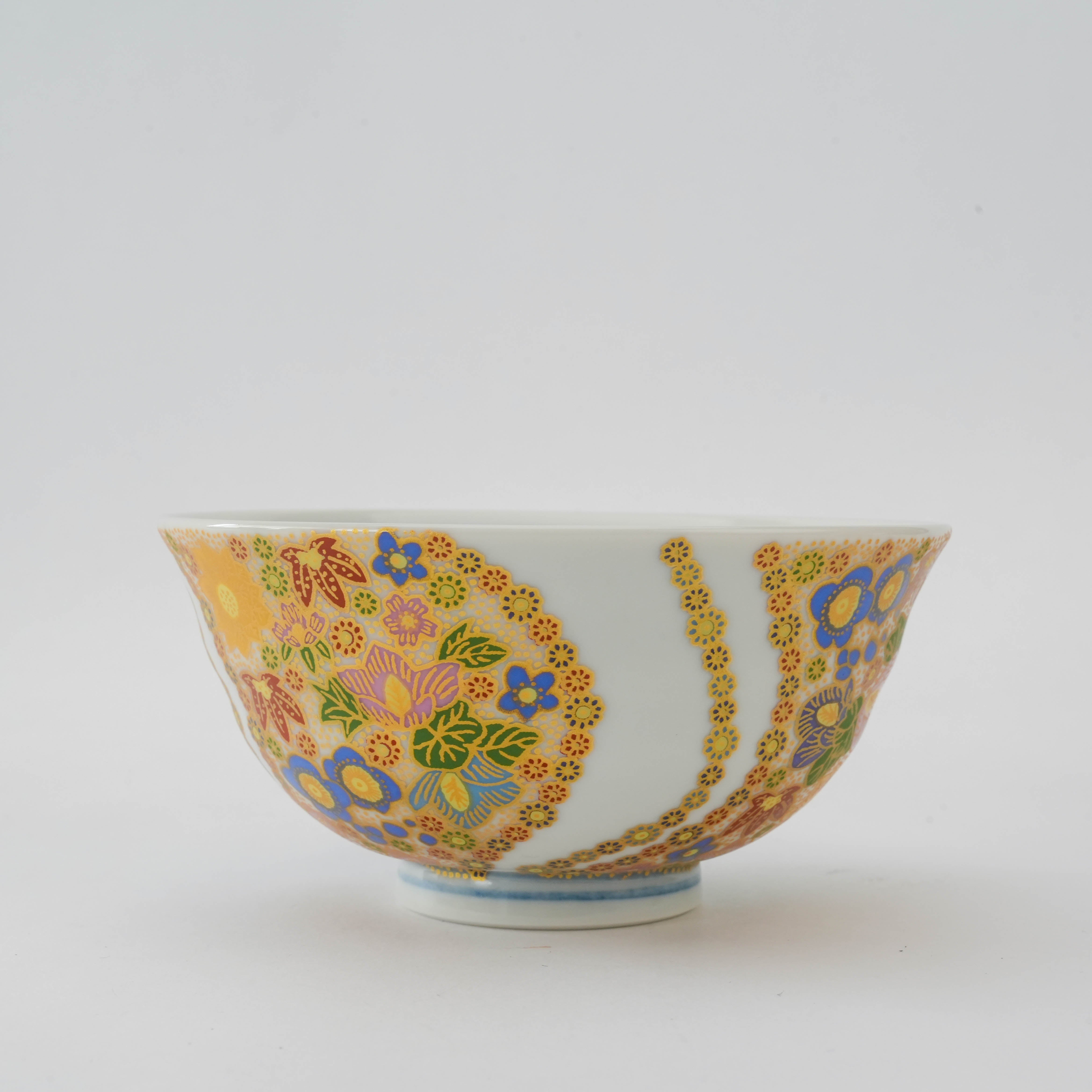 Kutani Ware Mutsugoromo bowl with vivid hand-painted Hanazume floral design and gold accents, ideal for traditional Japanese table settings.