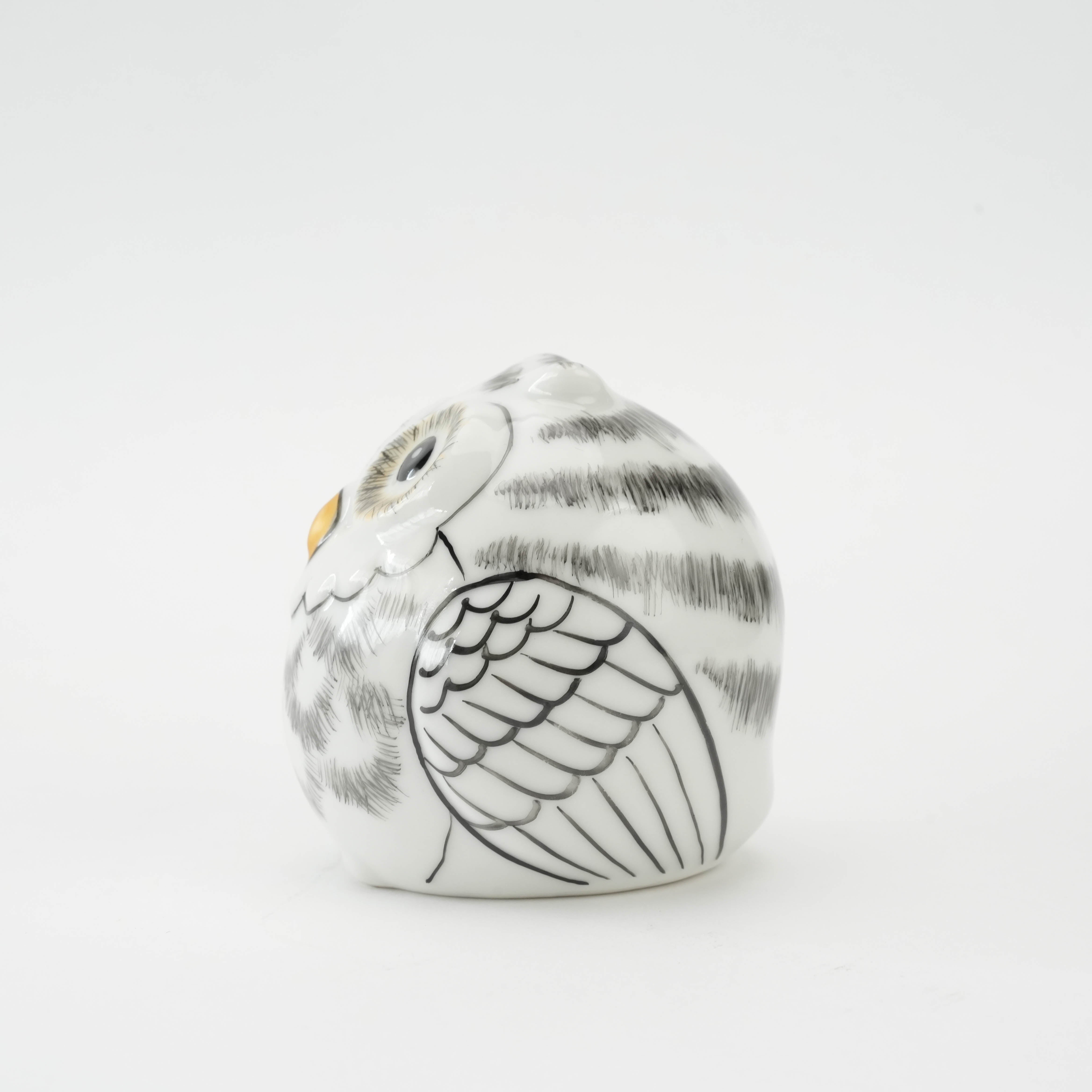 Side profile of Kutani Porcelain Owl Figurine highlighting wing design and fine brushwork, perfect for home and garden figurine collections.