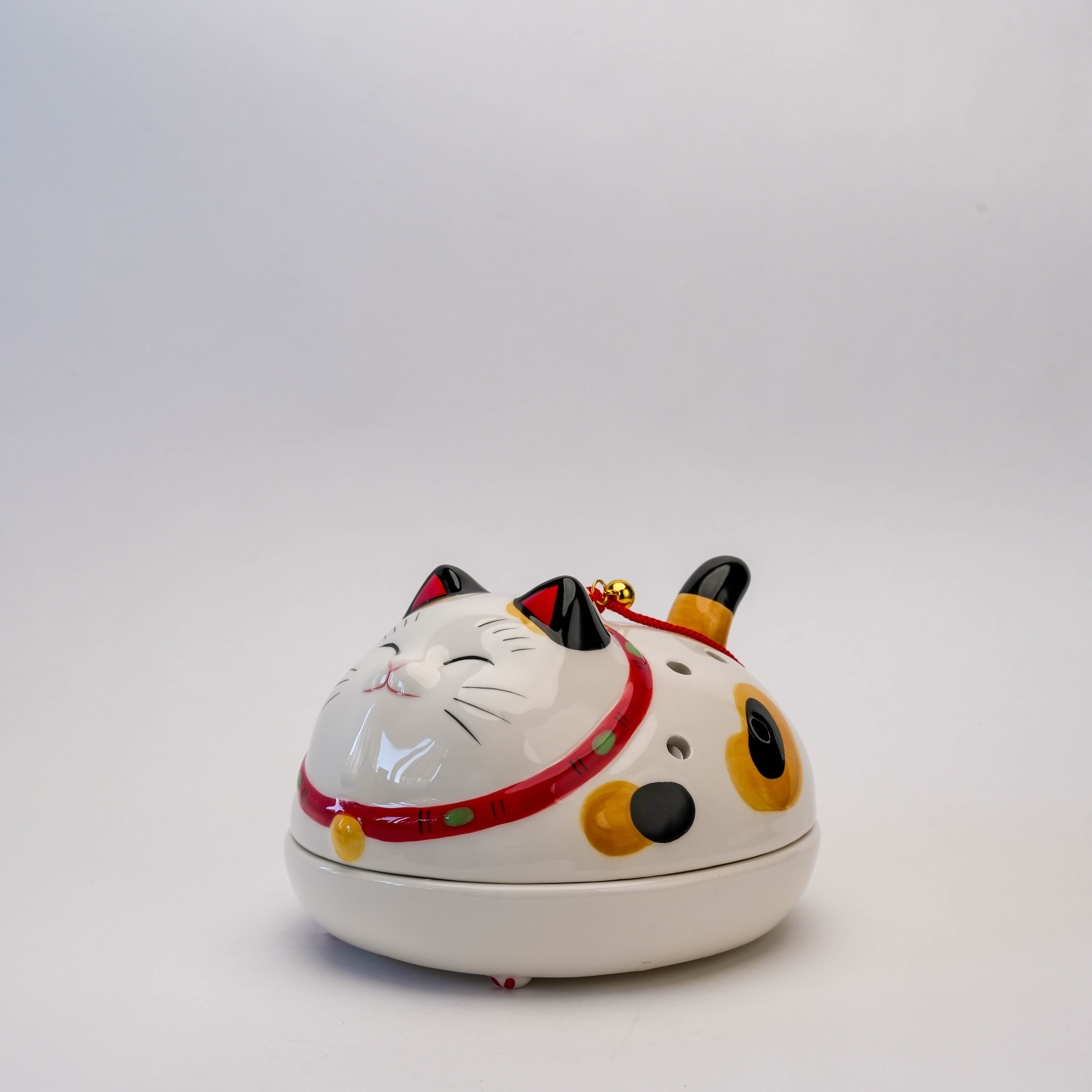 Yakushigama Happy Koi Koi Cat Mosquito Coil Holder