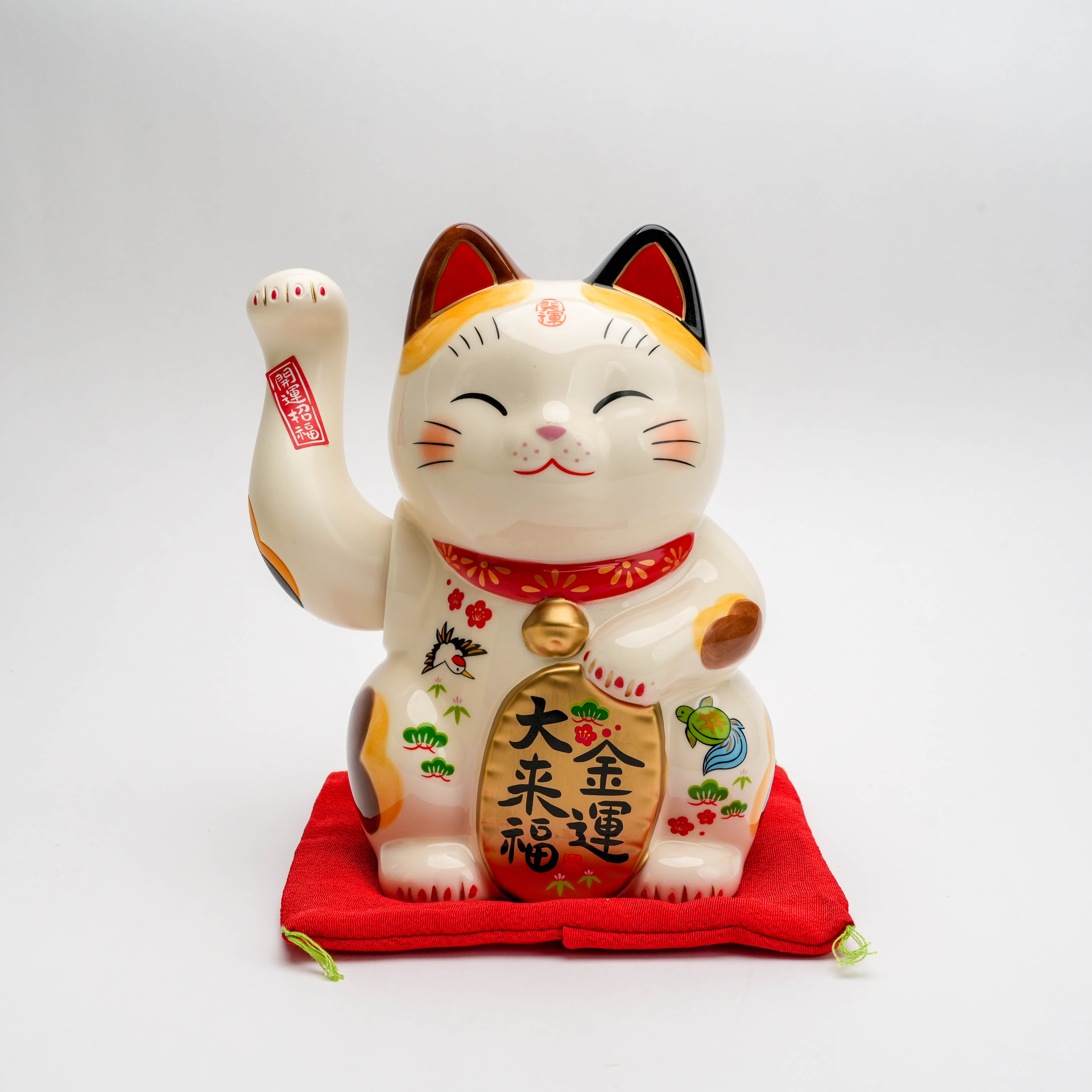 Yakushigama Colored Gold-embossed Electric Beckoning Cat