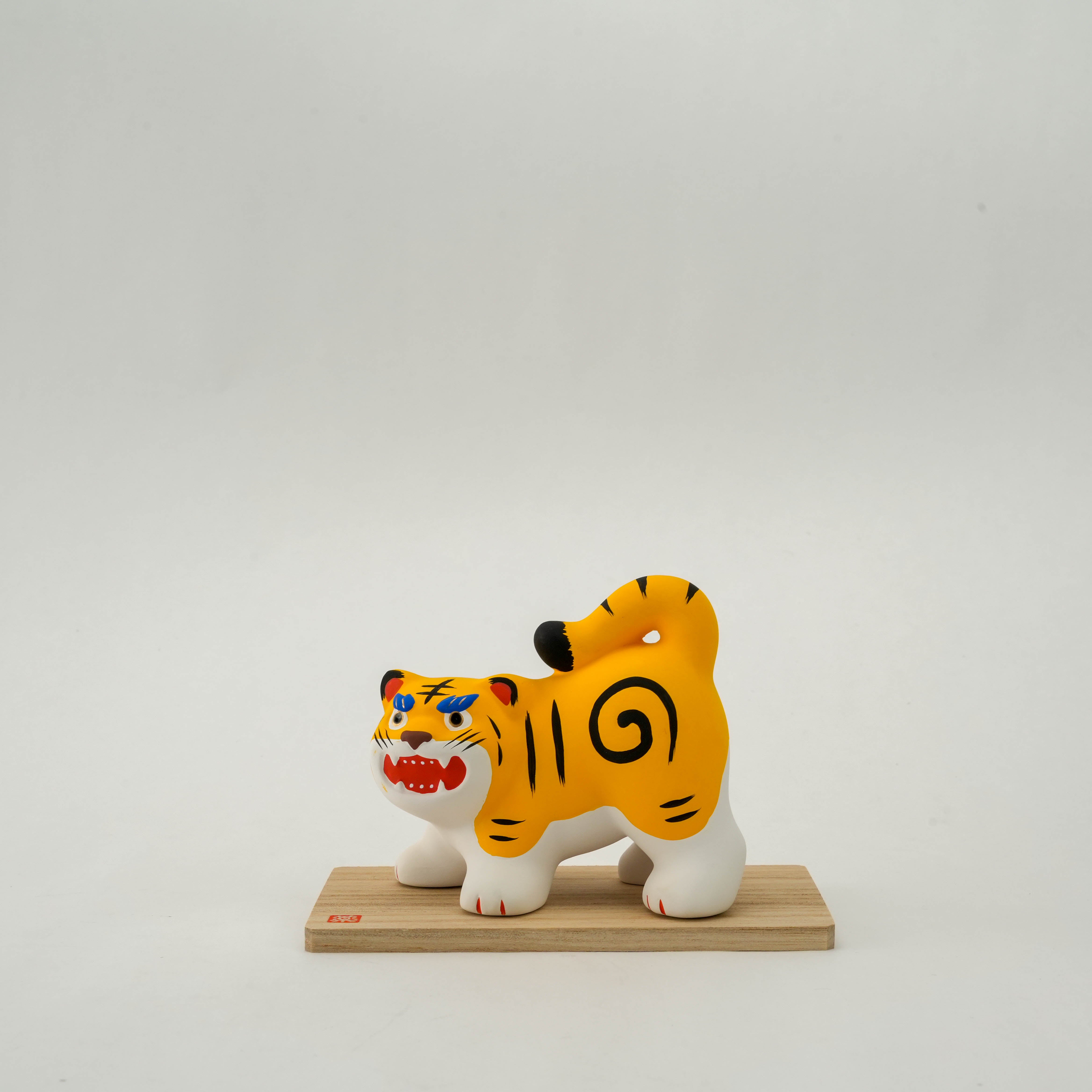 Yakushigama Tiger Ornament - Spirited Décor | Handcrafted Ceramic