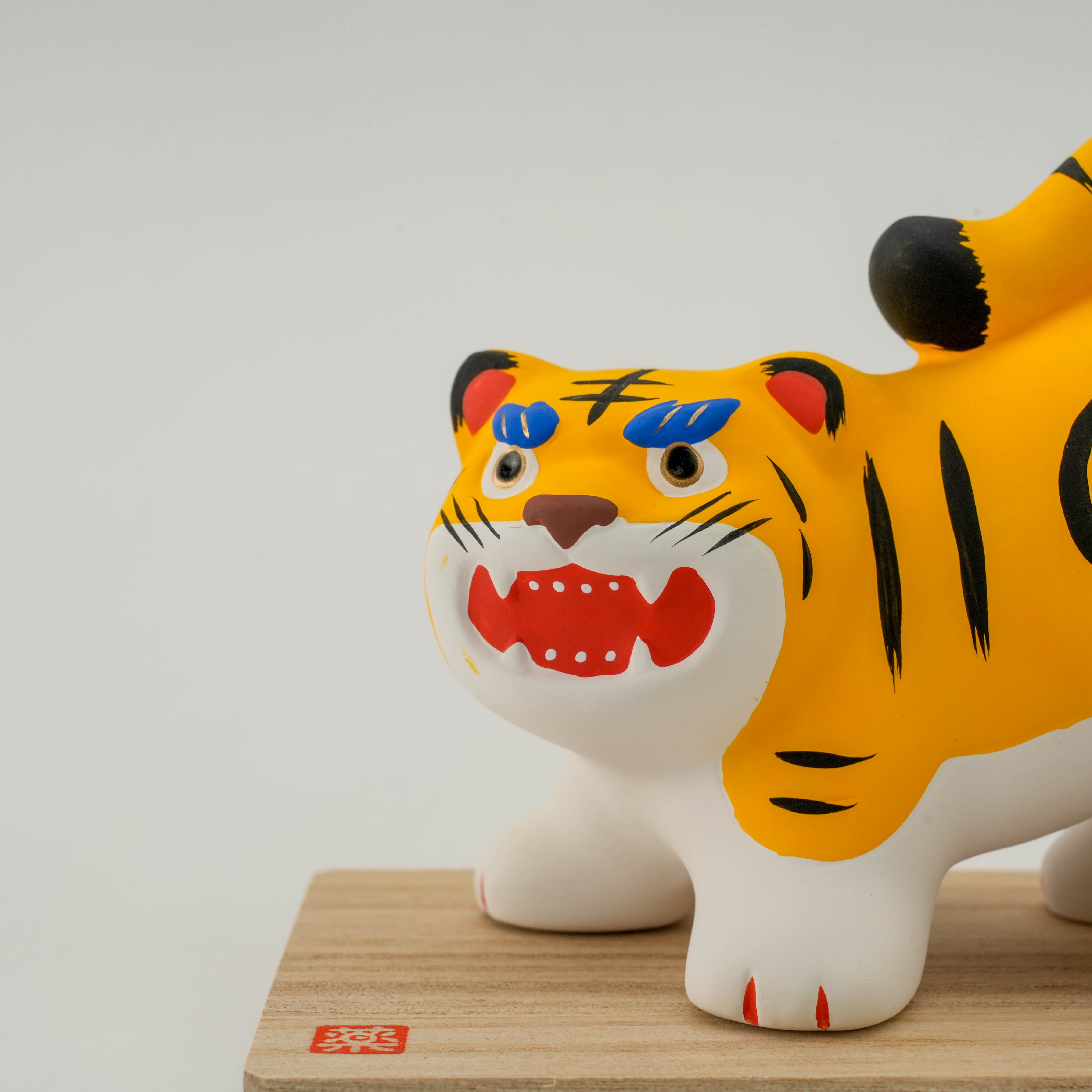 Yakushigama Tiger Ornament - Spirited Décor | Handcrafted Ceramic