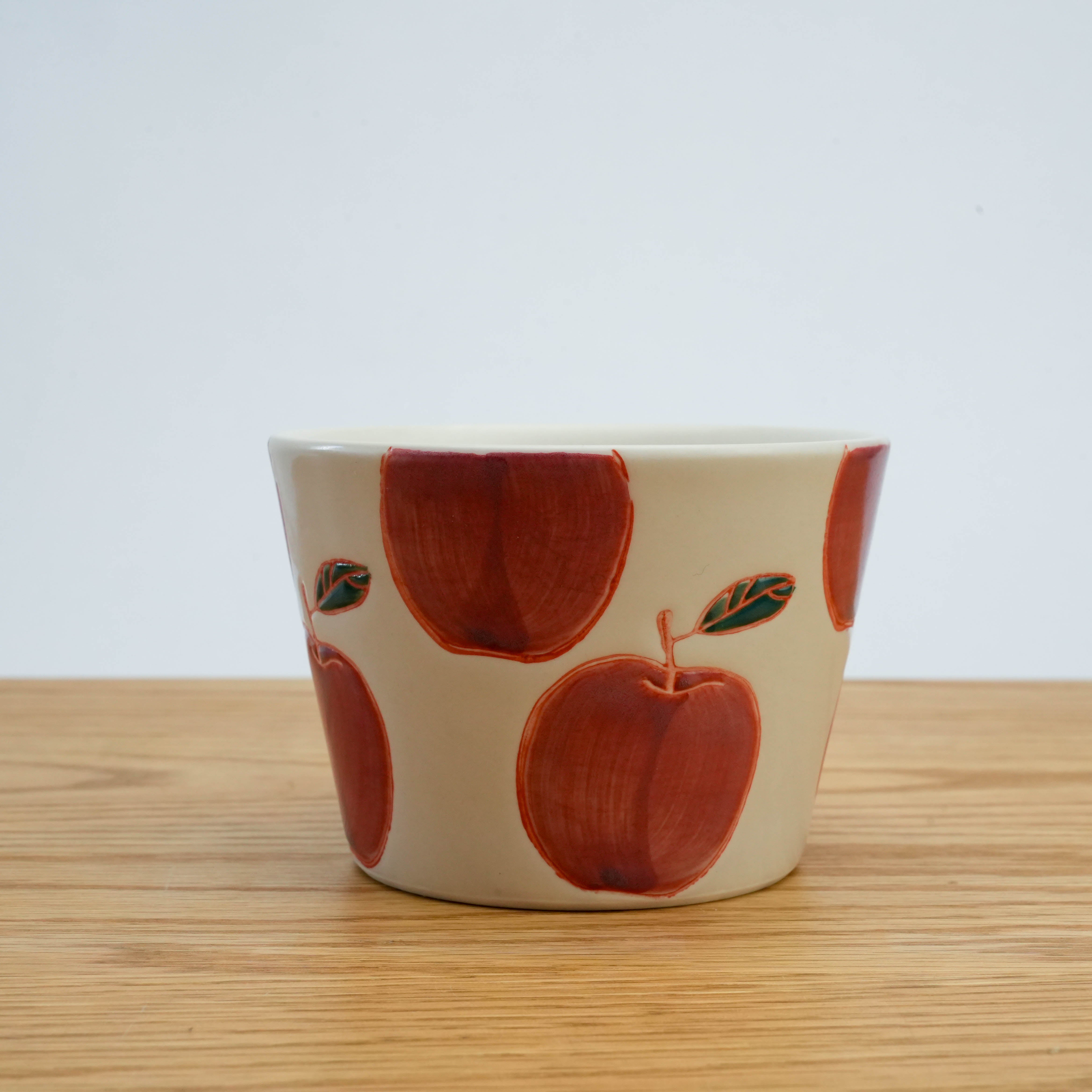 Hasami Ware Fresh Art Y Cup - Apple